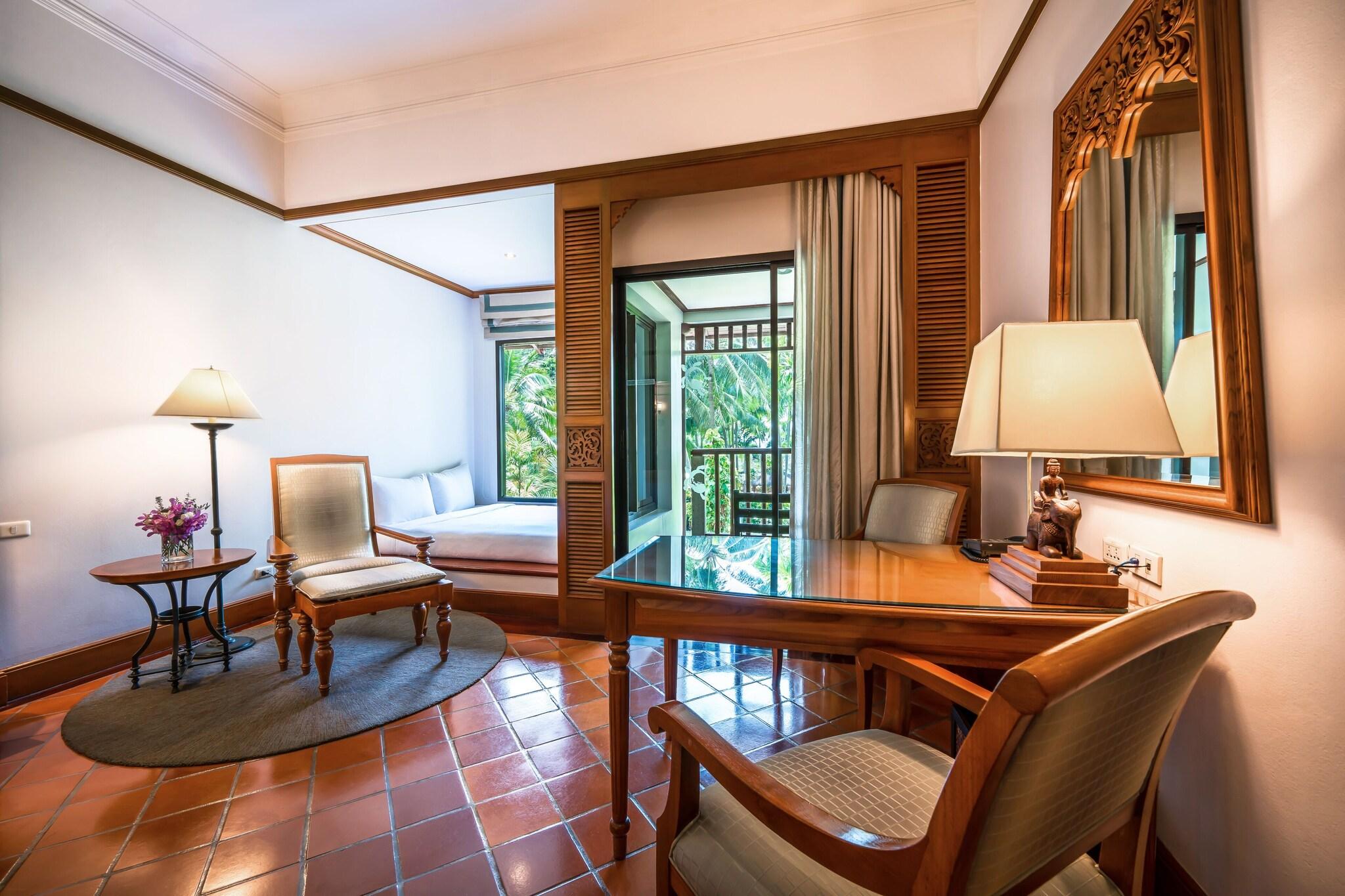 Family Room Garden View King Bed