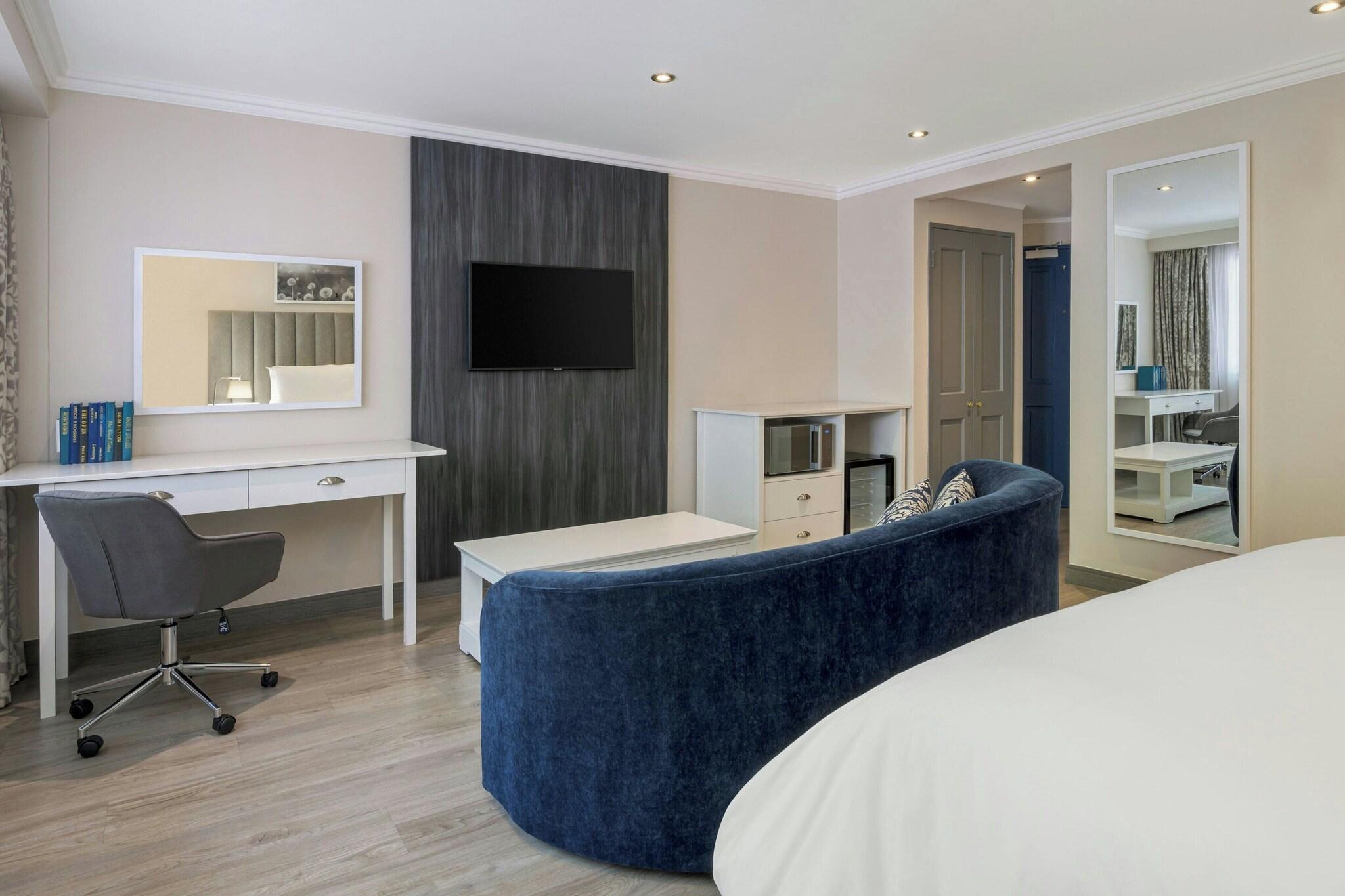 Suite King Bed One Bedroom 