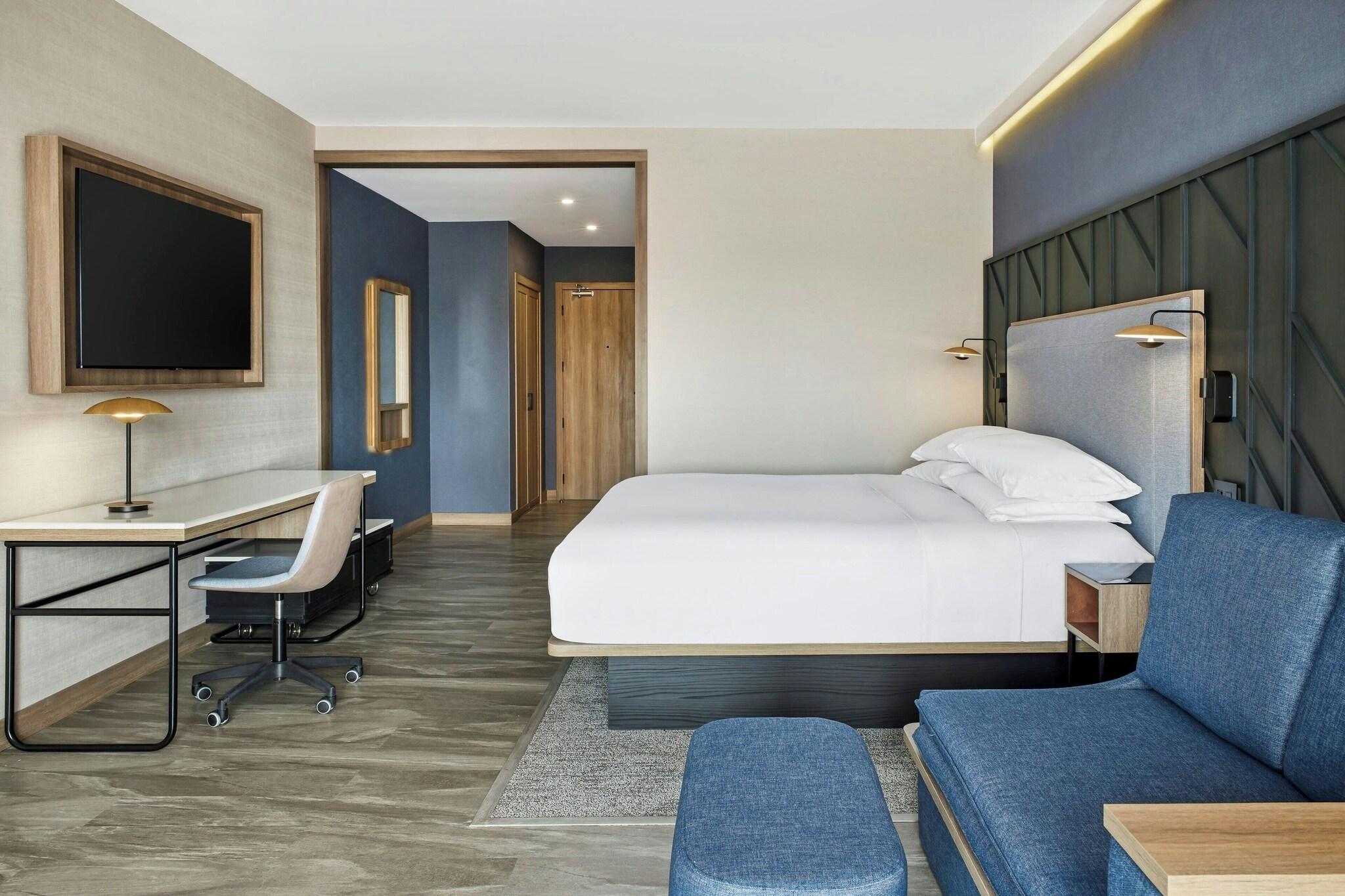 Double Superior King Bed