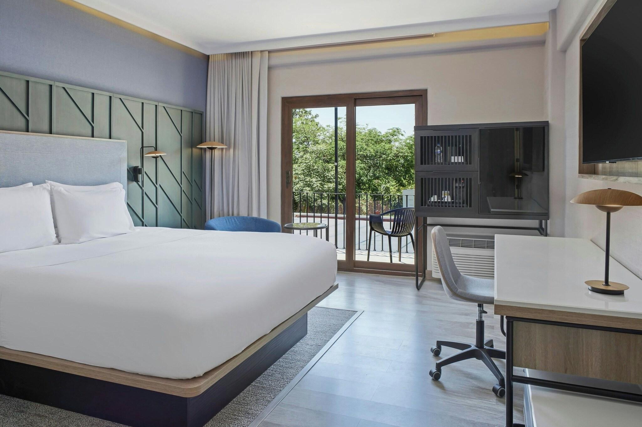 Double Superior King Bed