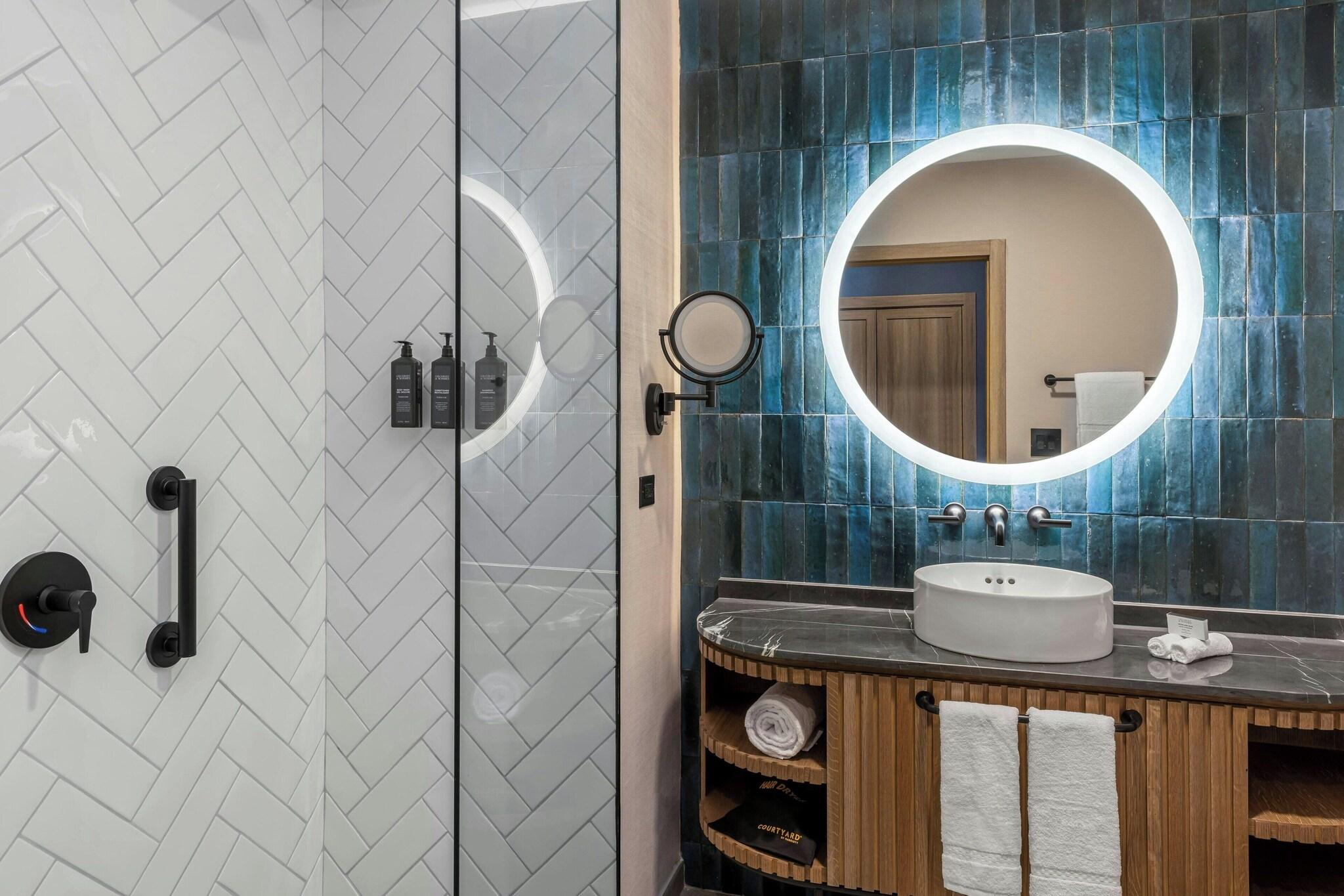 Double Superior King Bed