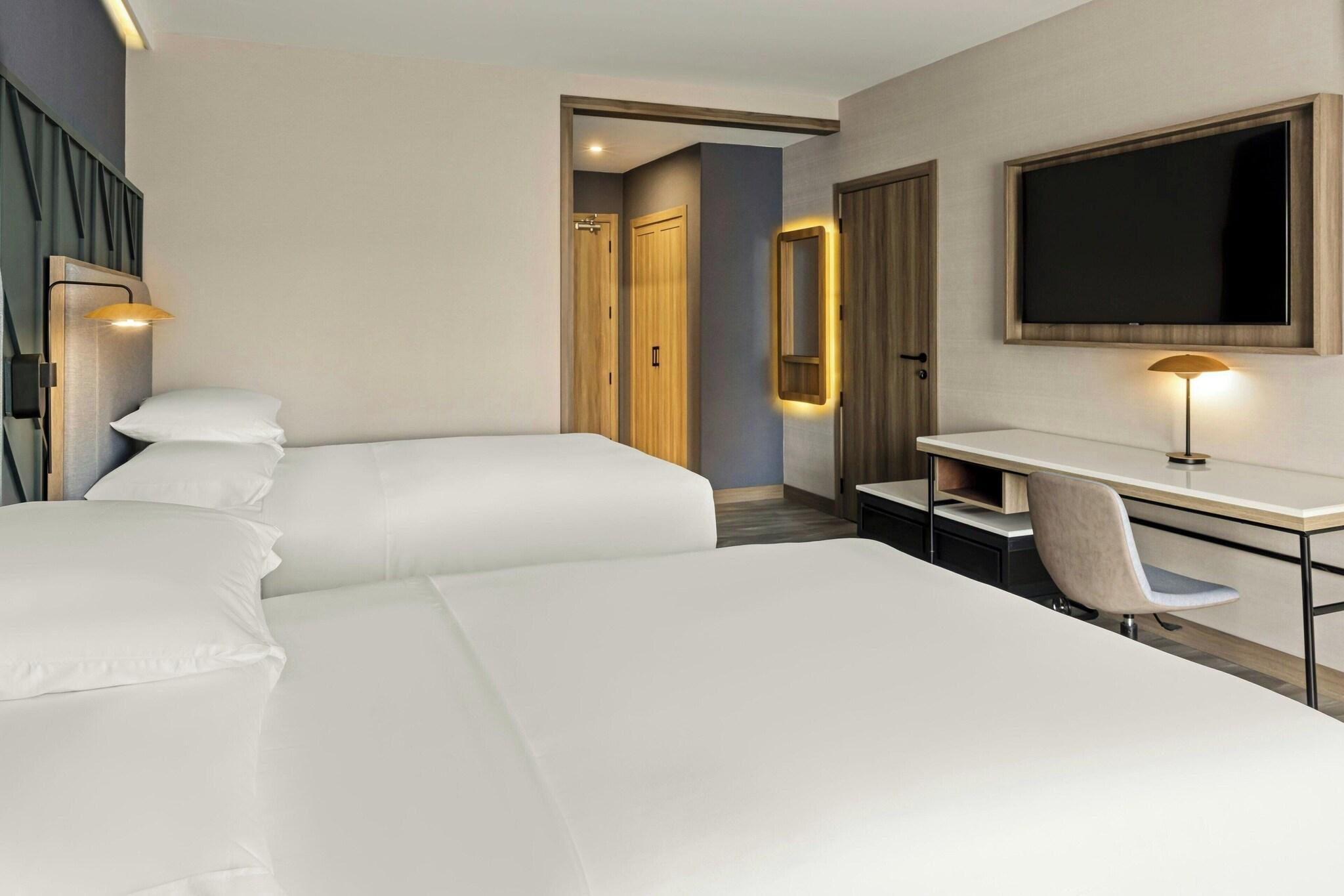 Quadruple Two Queen Beds