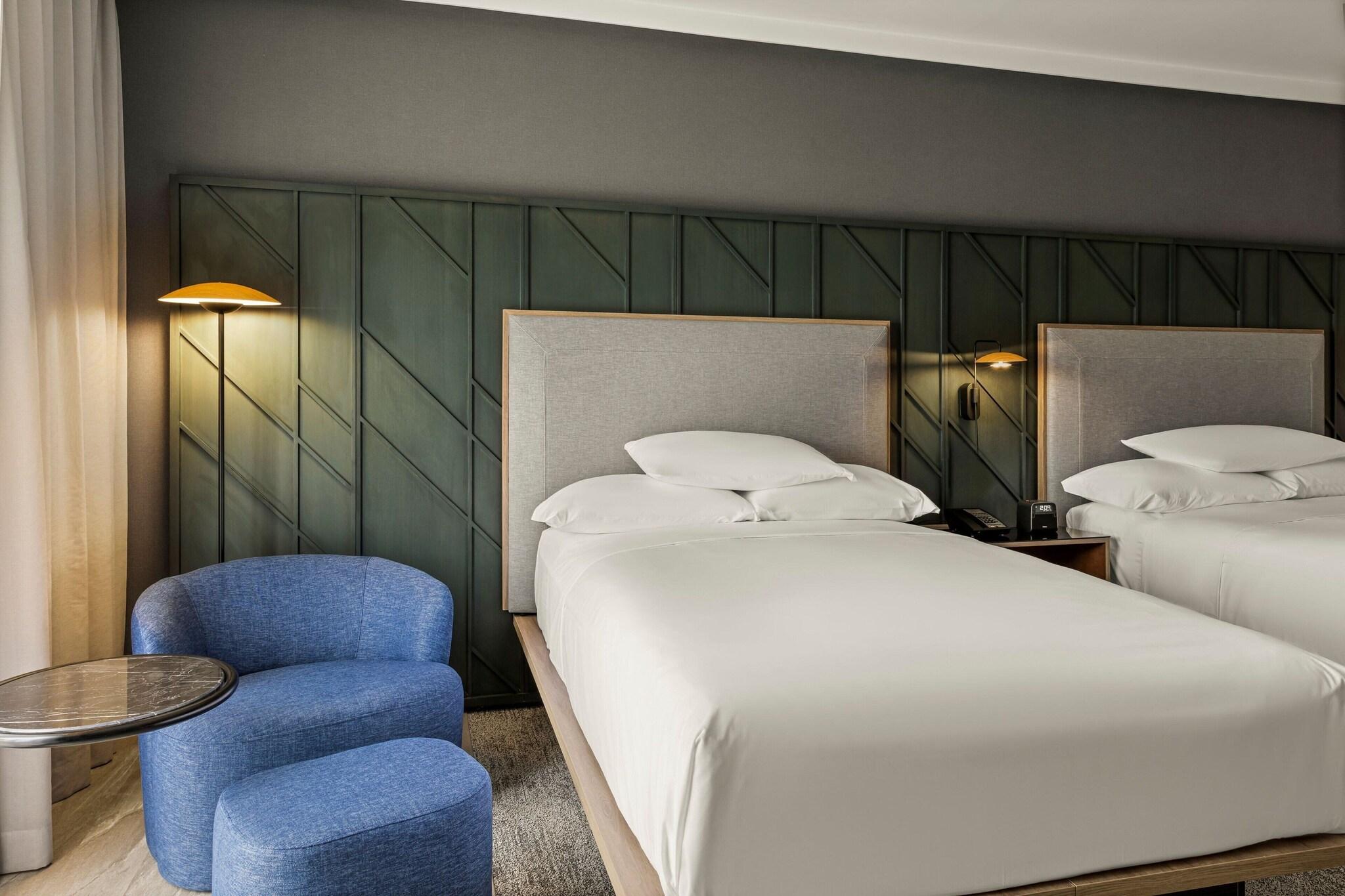 Quadruple Two Queen Beds