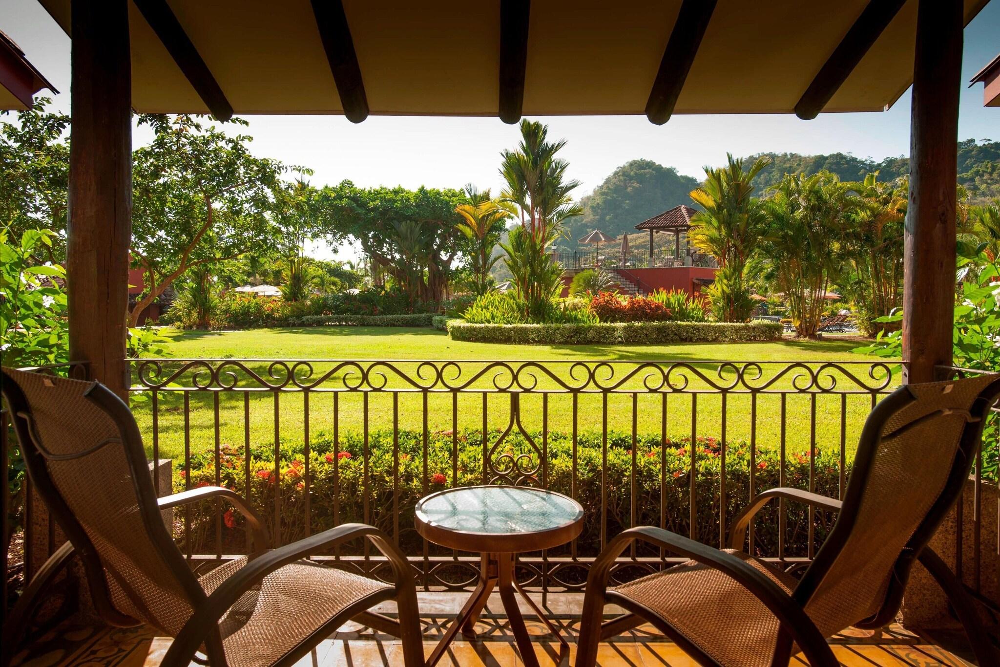 Double Garden View King Bed