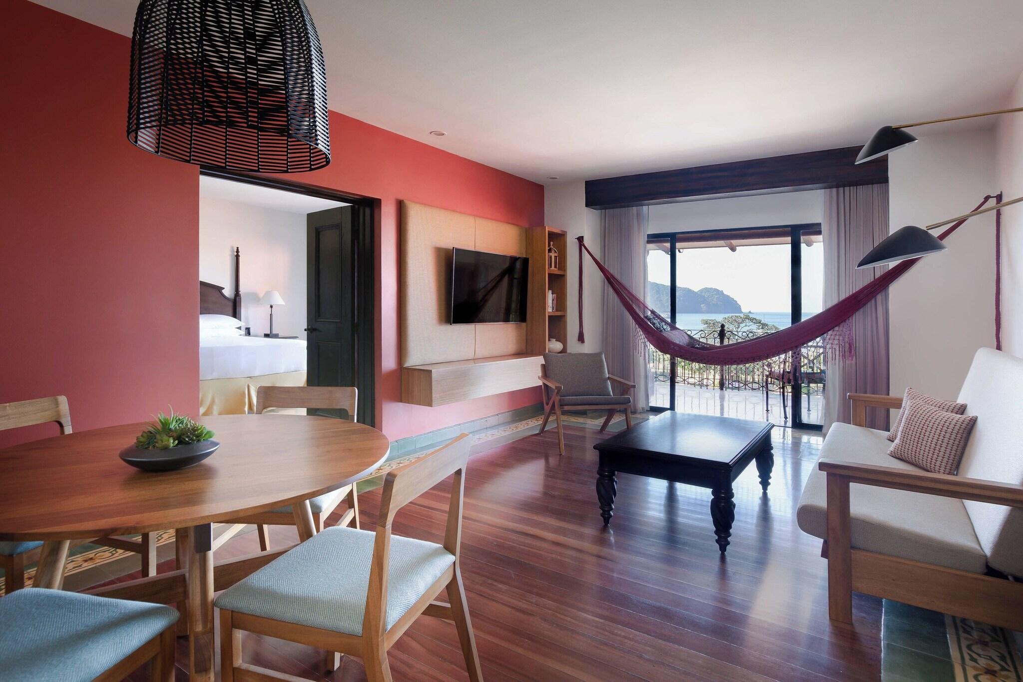 Suite Ocean View King Bed