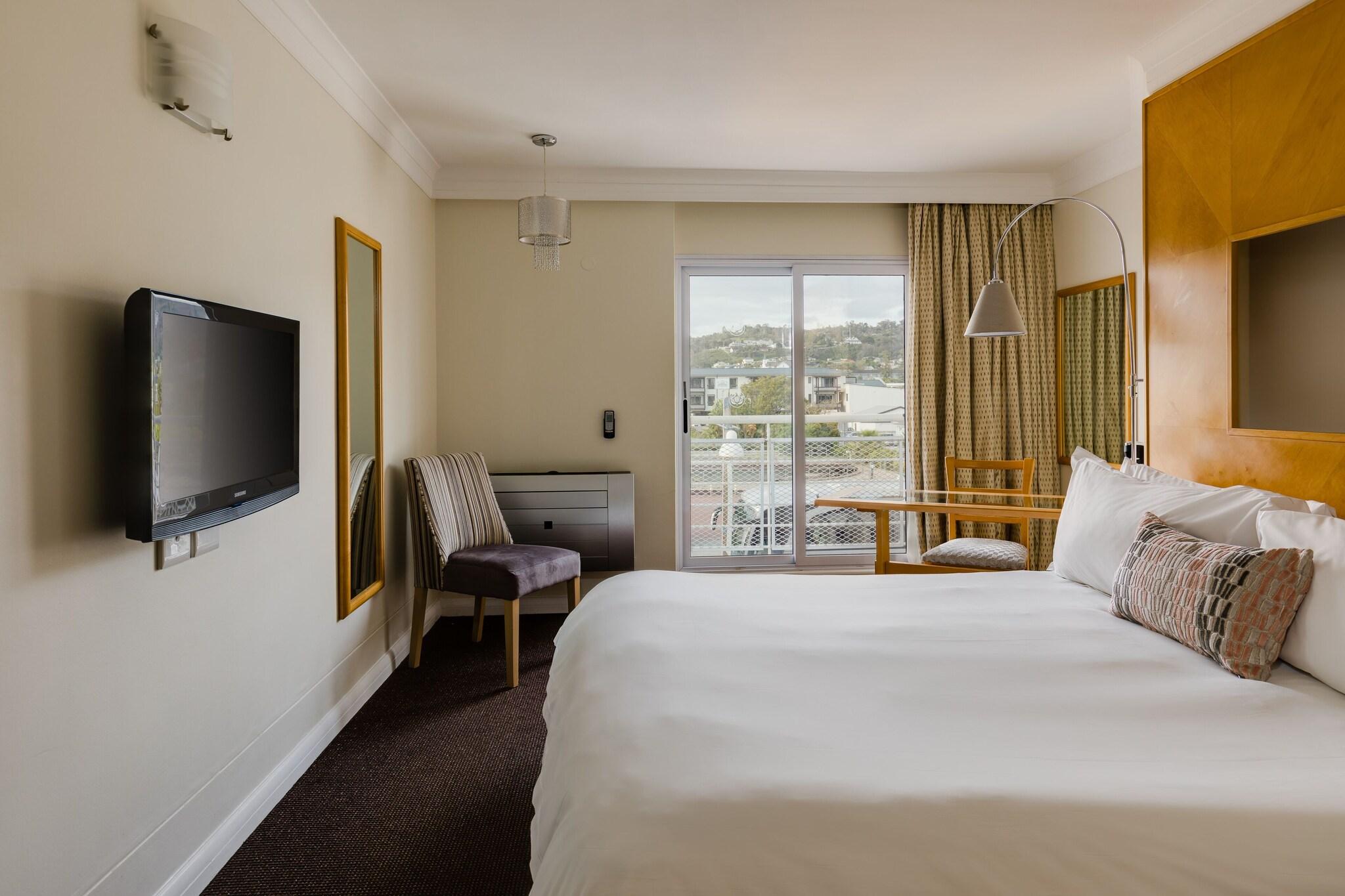 Double City View King Bed