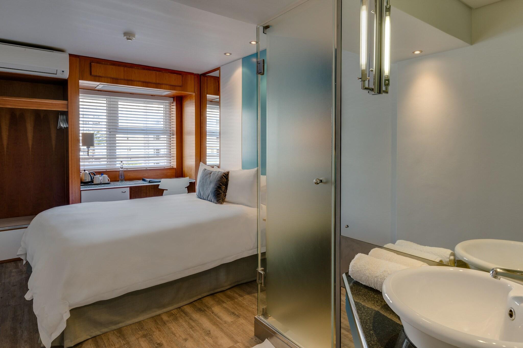 Double Queen Size Bed