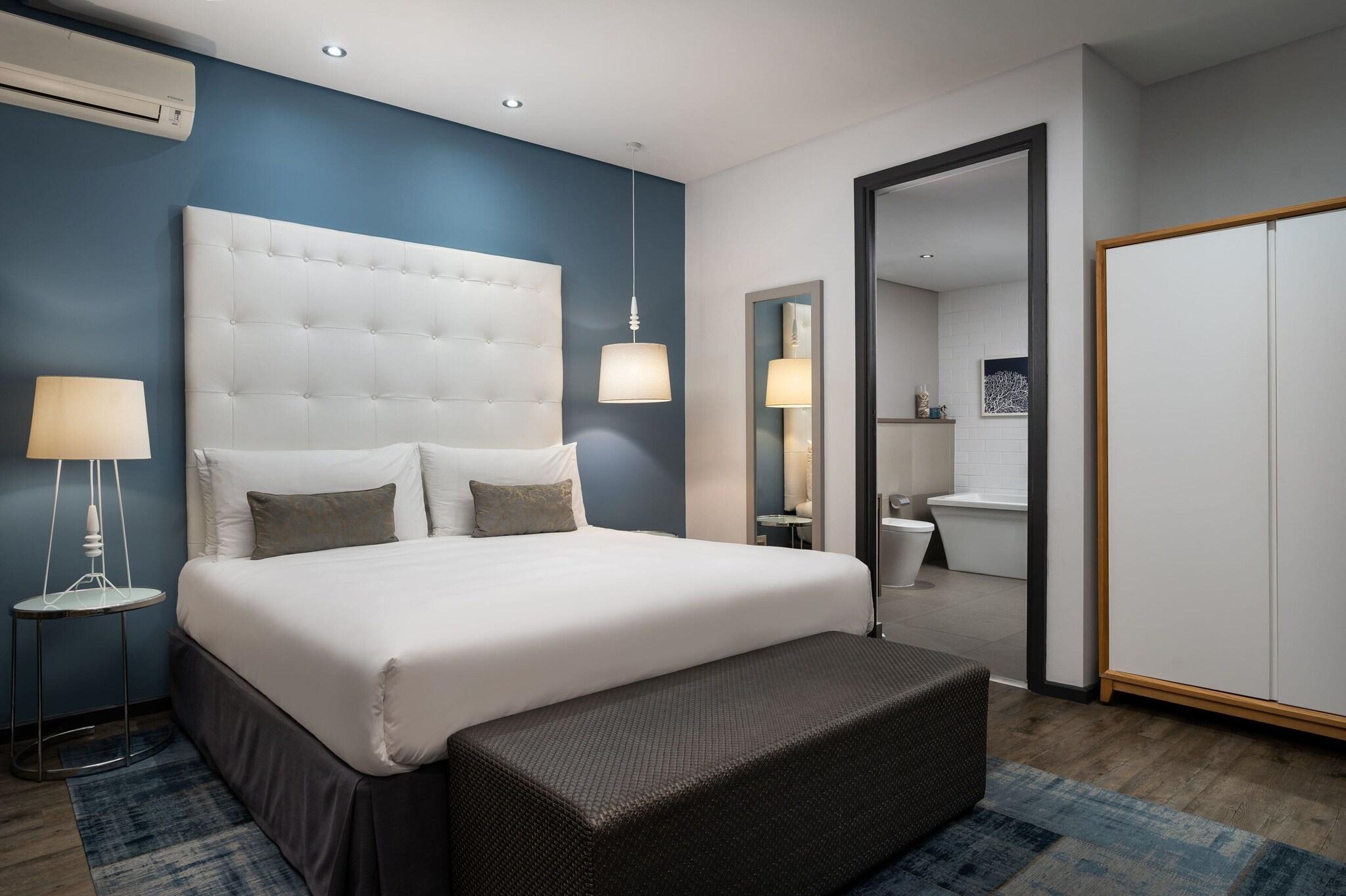 Junior Suite King Size Bed