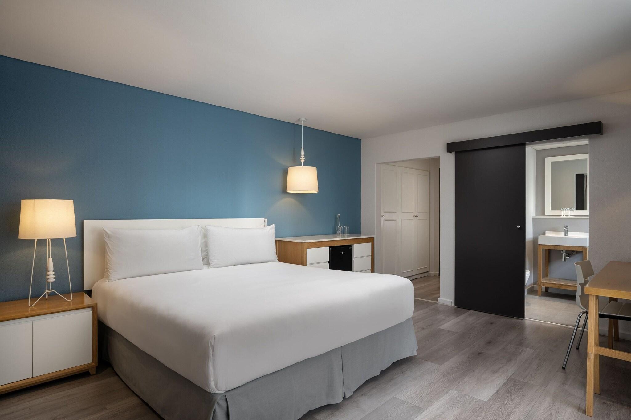 Junior Suite King Size Bed