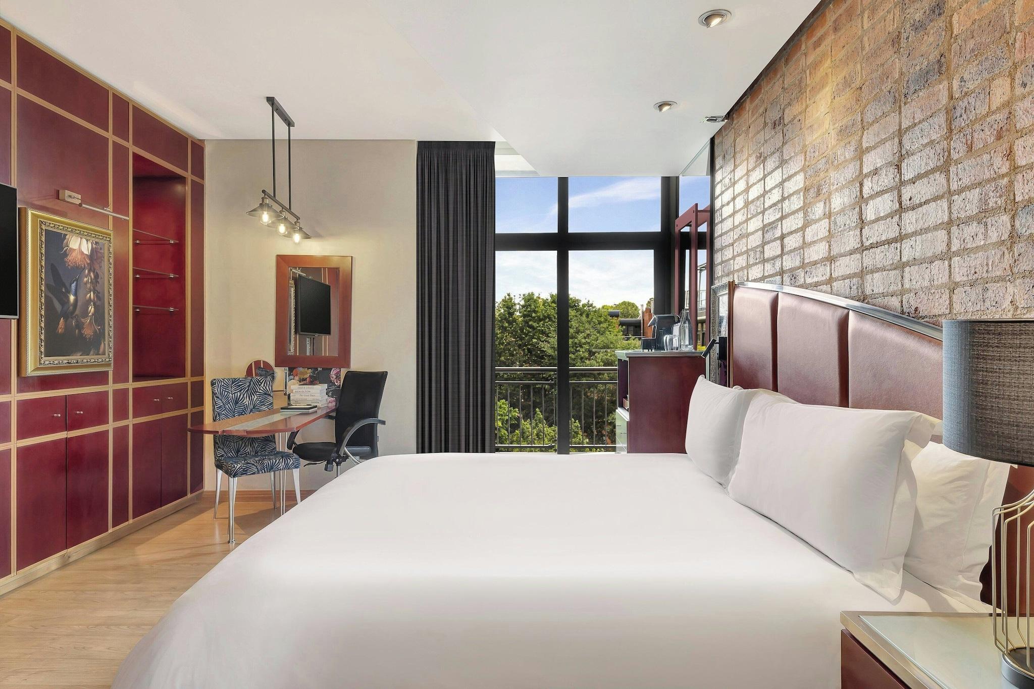 Double King Bed Non Smoking