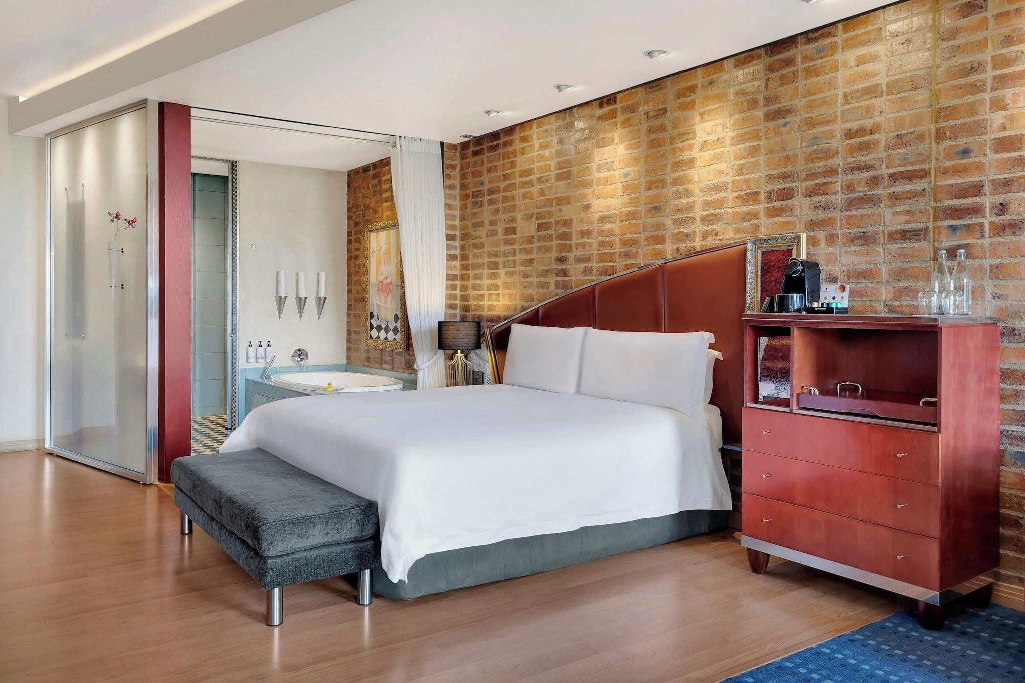 Double King Size Bed