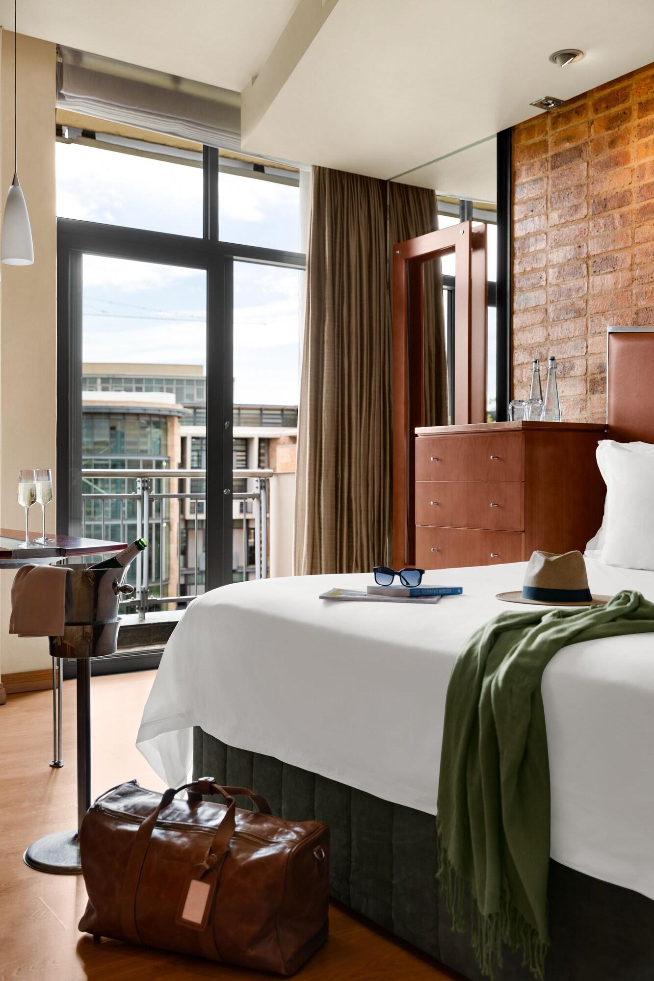 Double Queen Size Bed