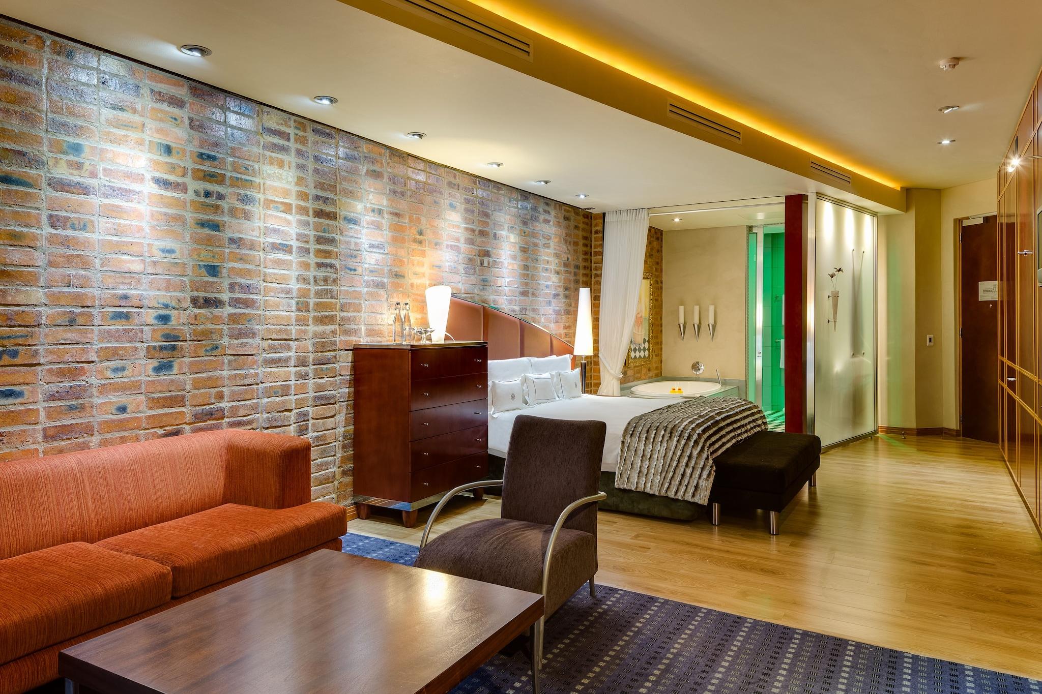 Double King Size Bed