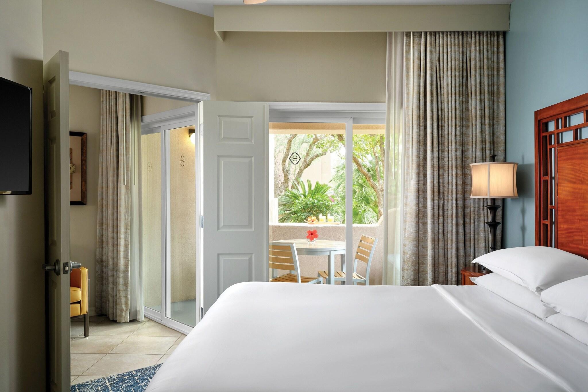 Villa Deluxe King Bed