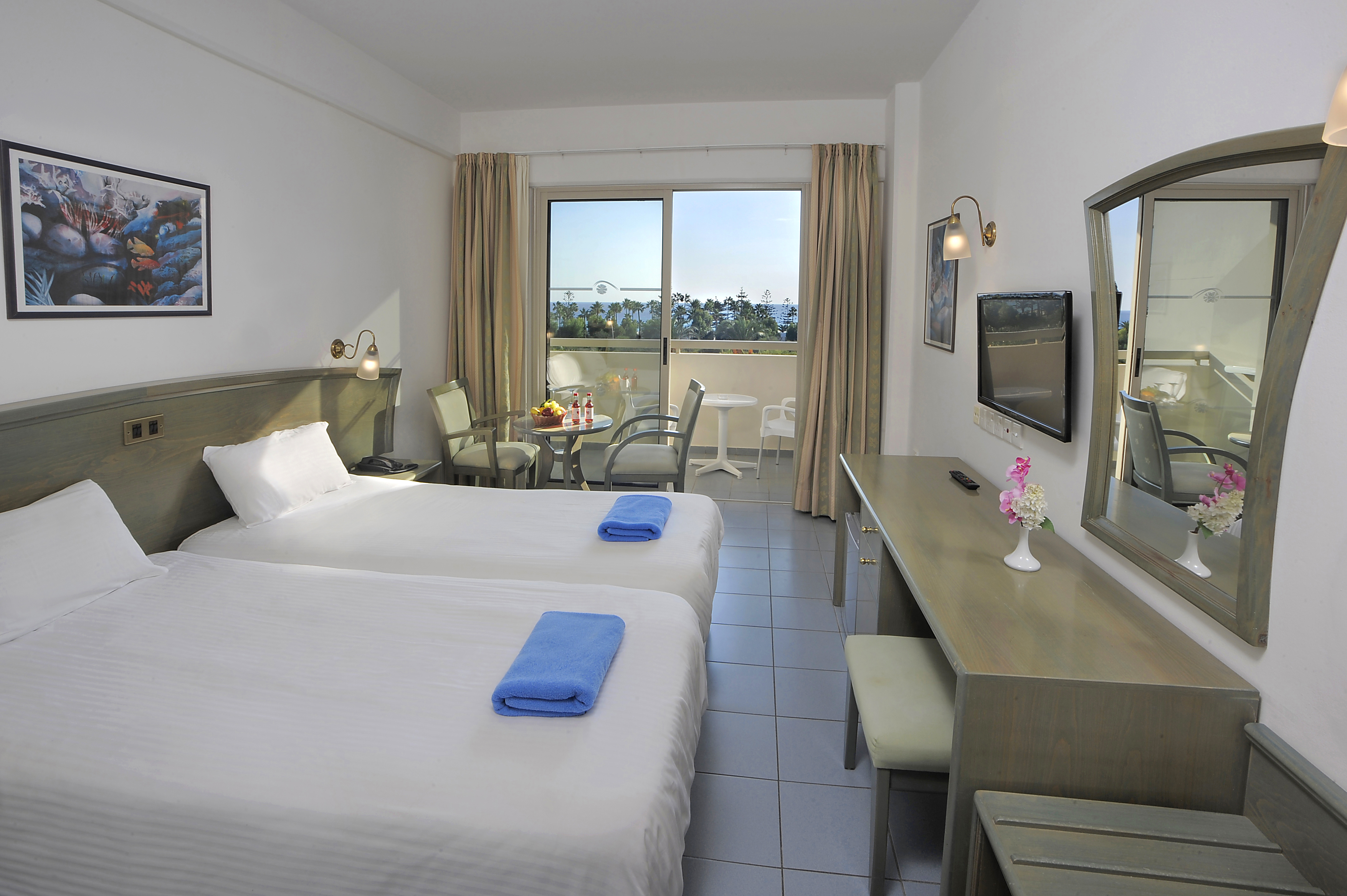 Double or Twin Side Sea View