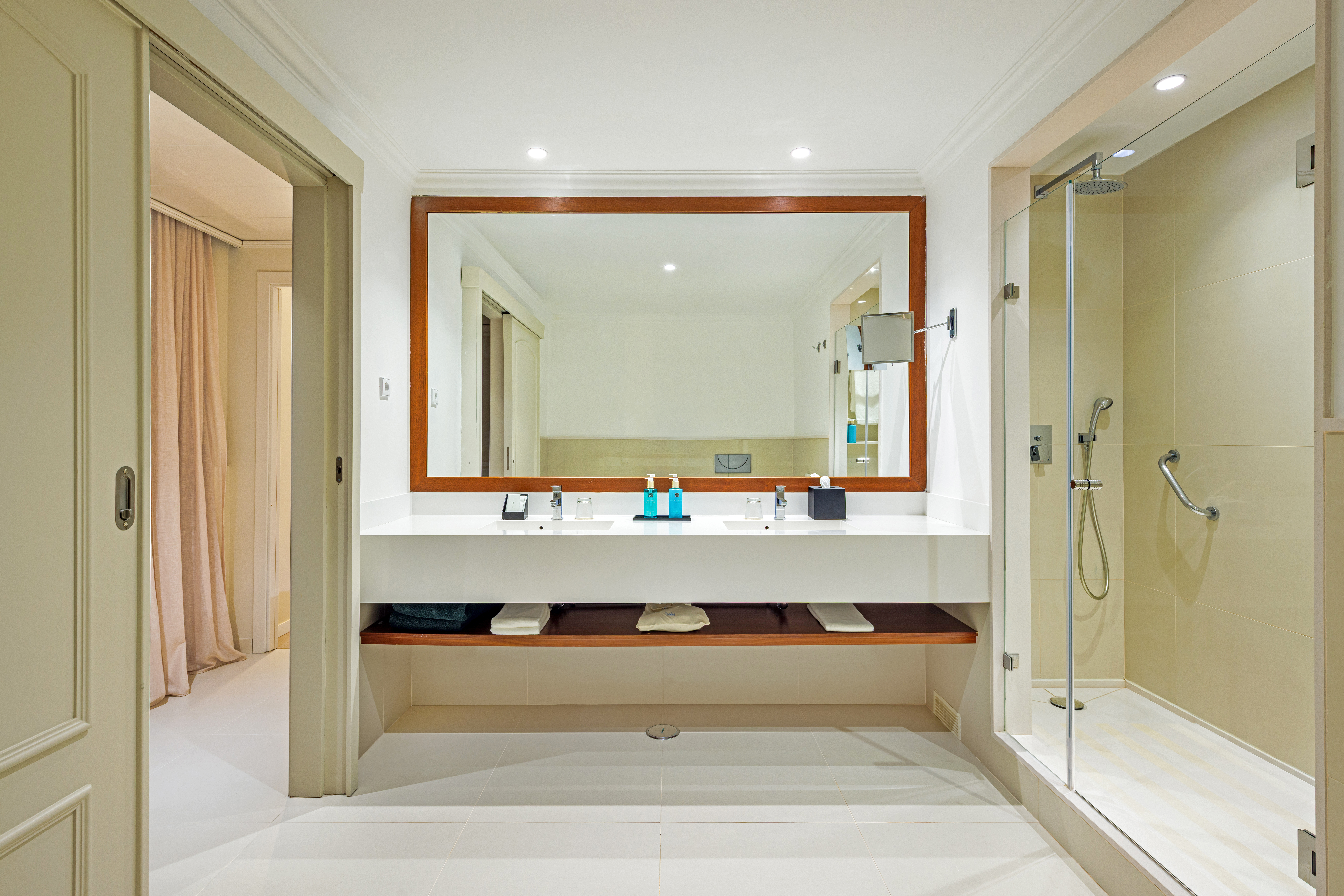 Double or Twin Superior