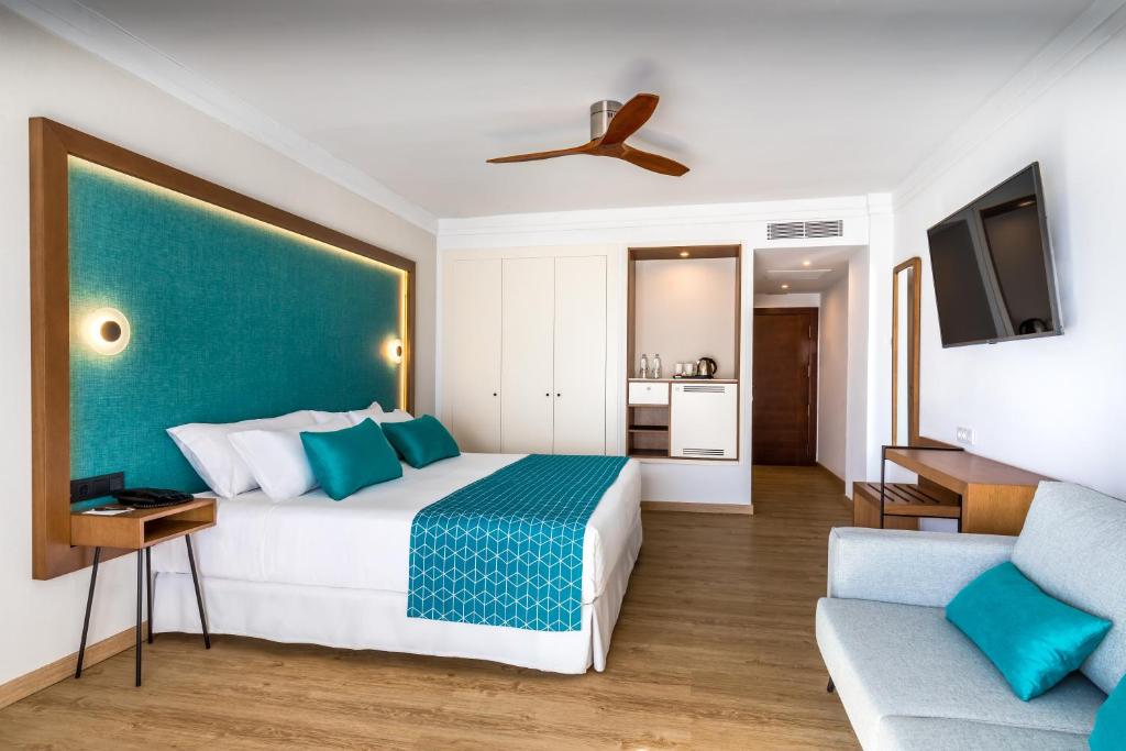 Double or Twin Premium Sea View