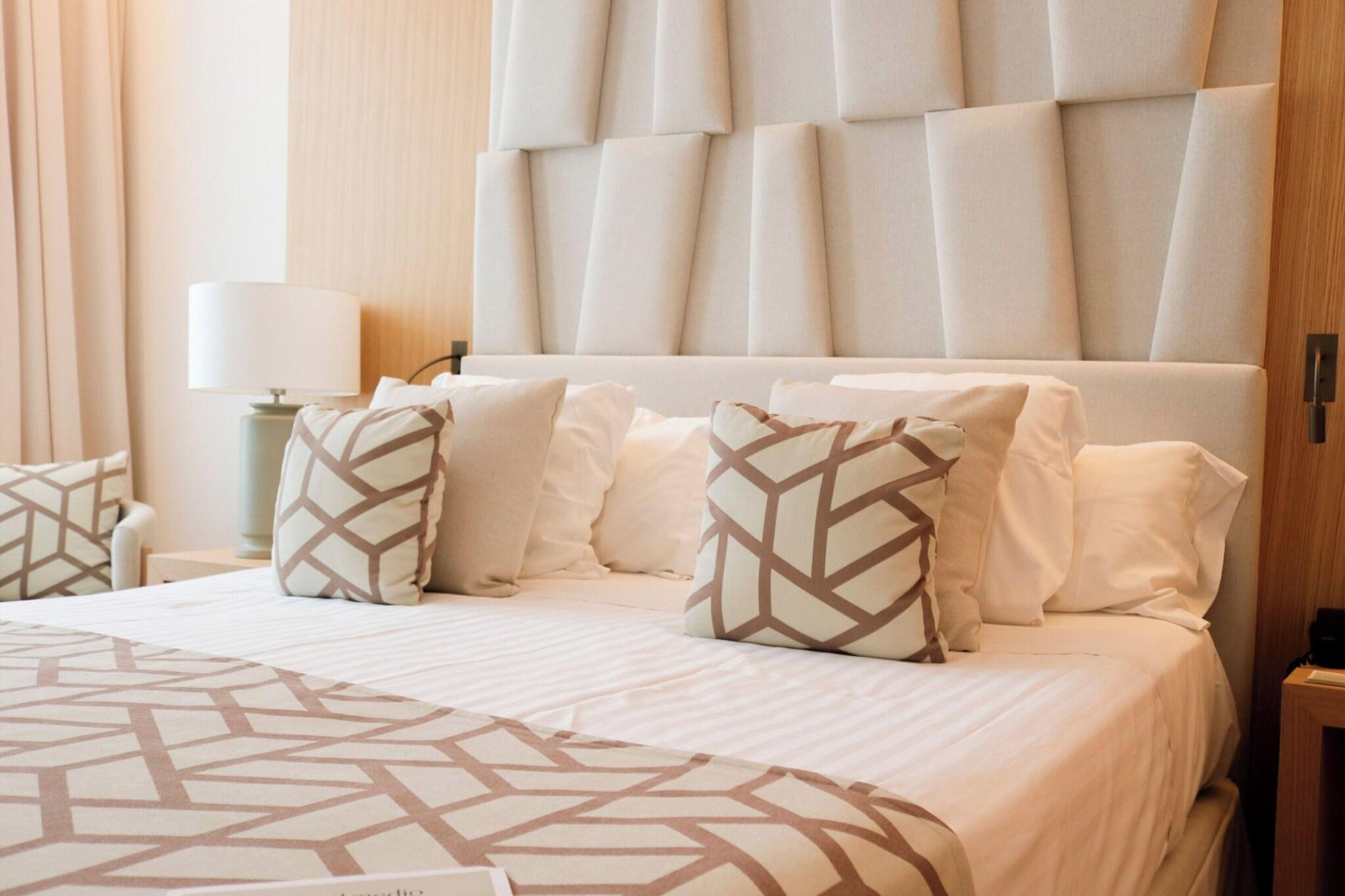 Triple Deluxe Queen Bed