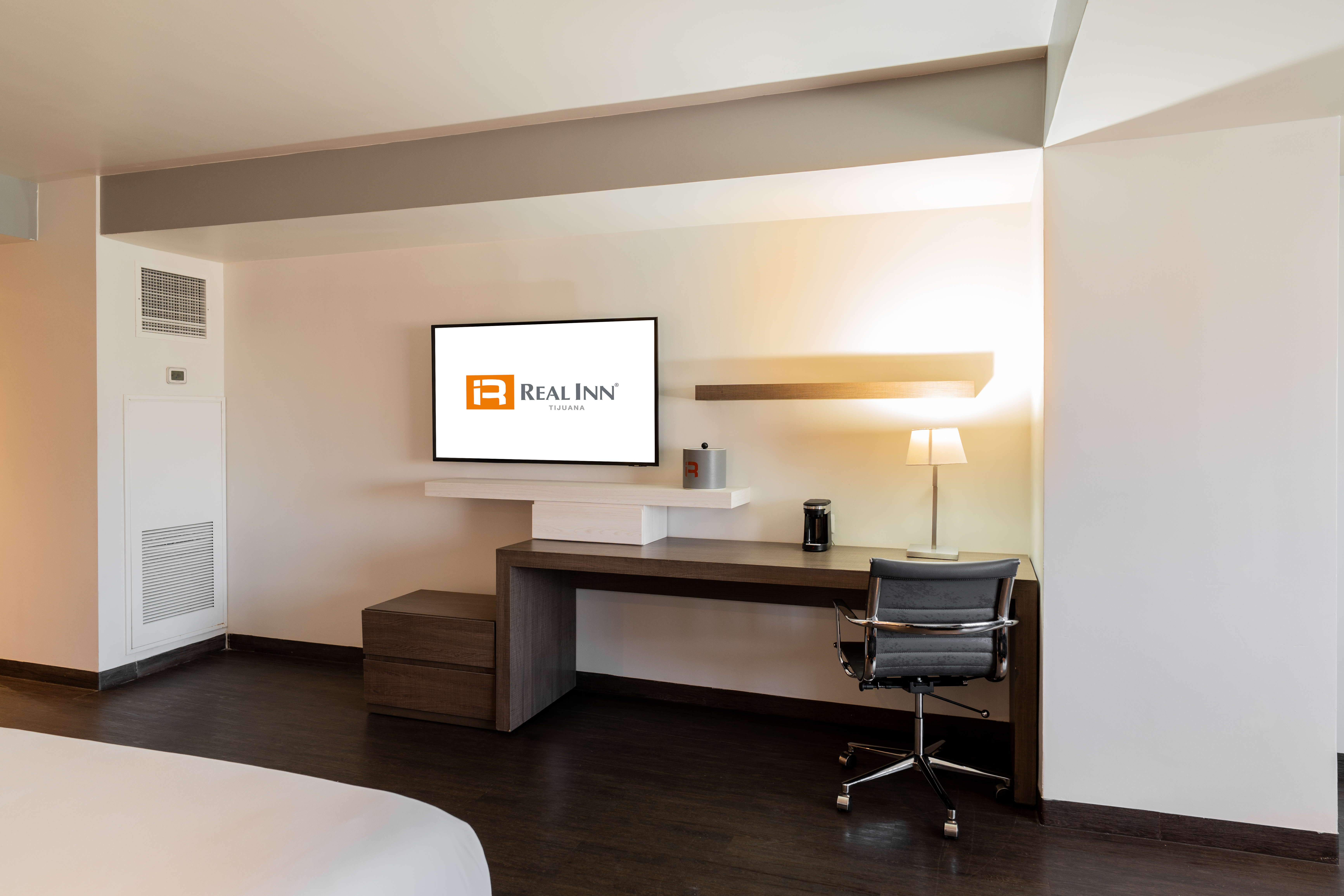 Double Deluxe King Bed