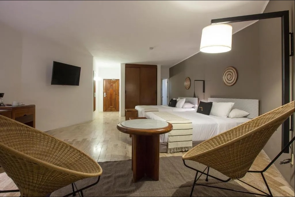 Quadruple Two Queen Beds