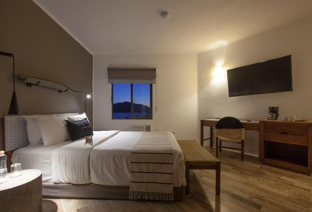 Double King Size Bed