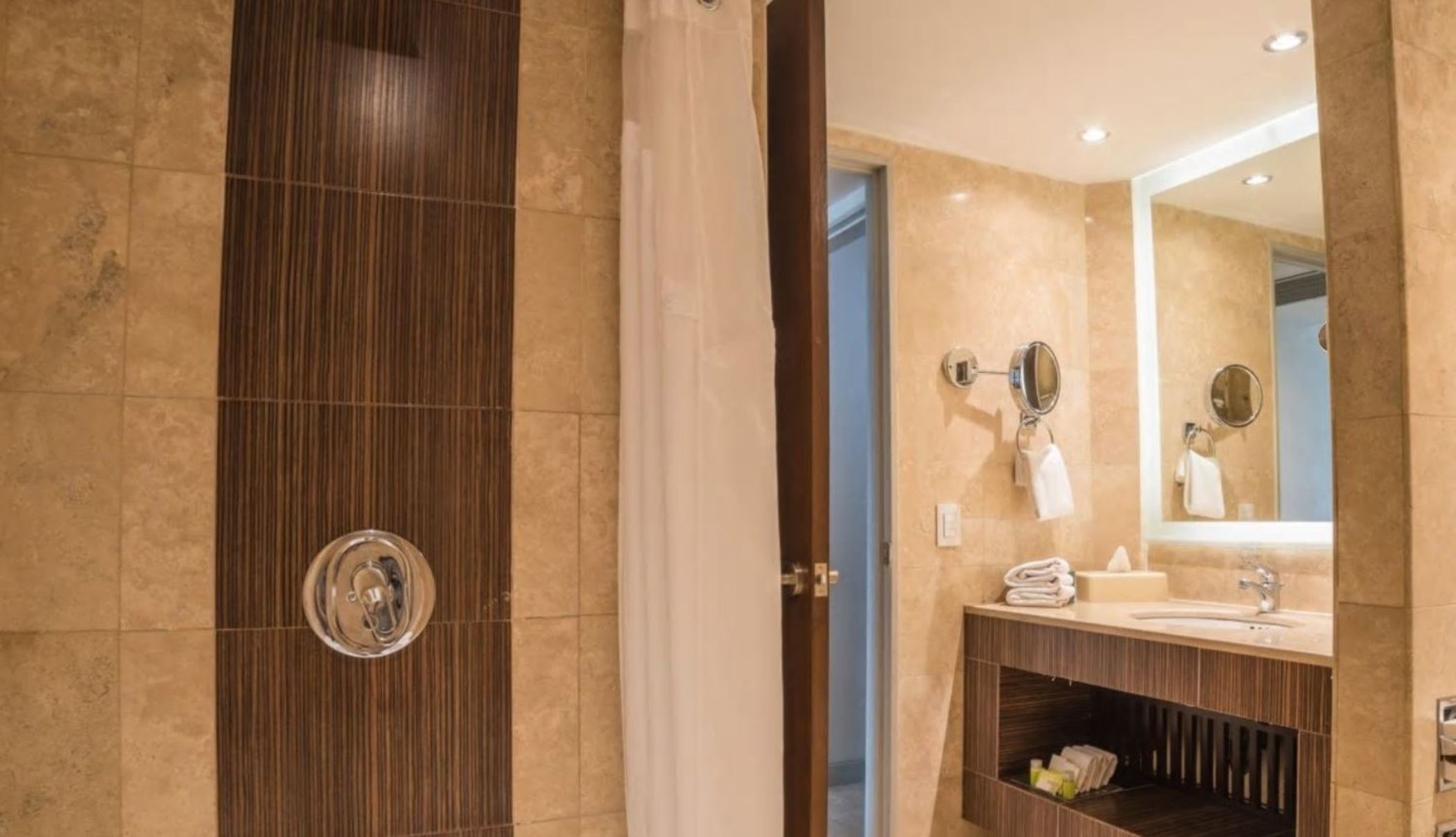 Double Superior King Bed