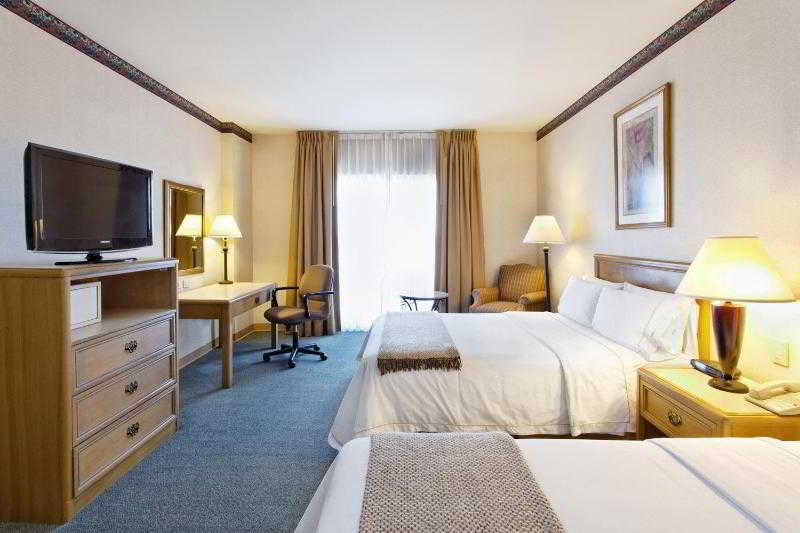 Double Deluxe Two Double Beds