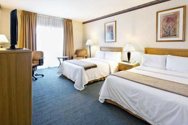 Double Deluxe Two Double Beds