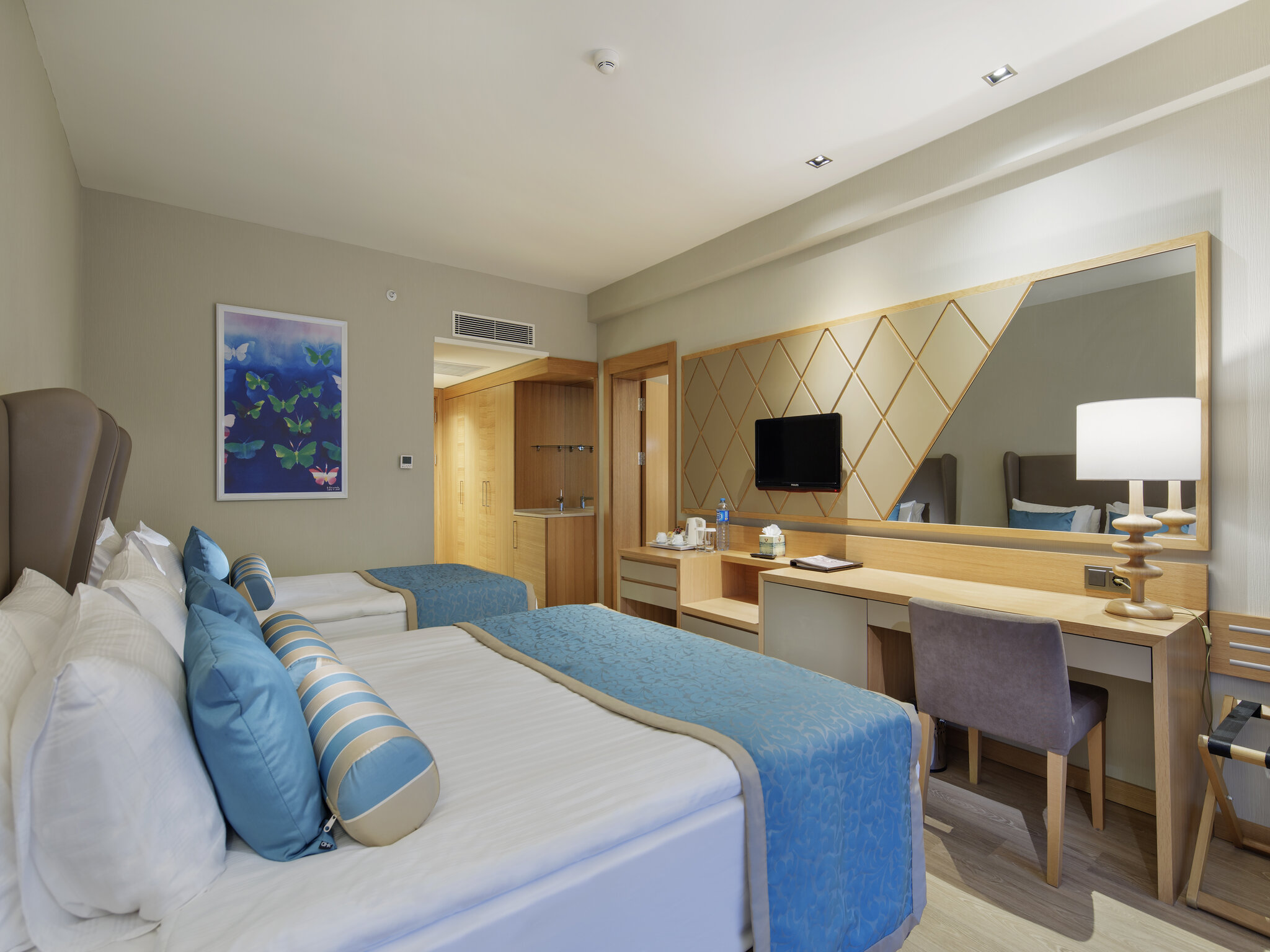 Family Room Land View