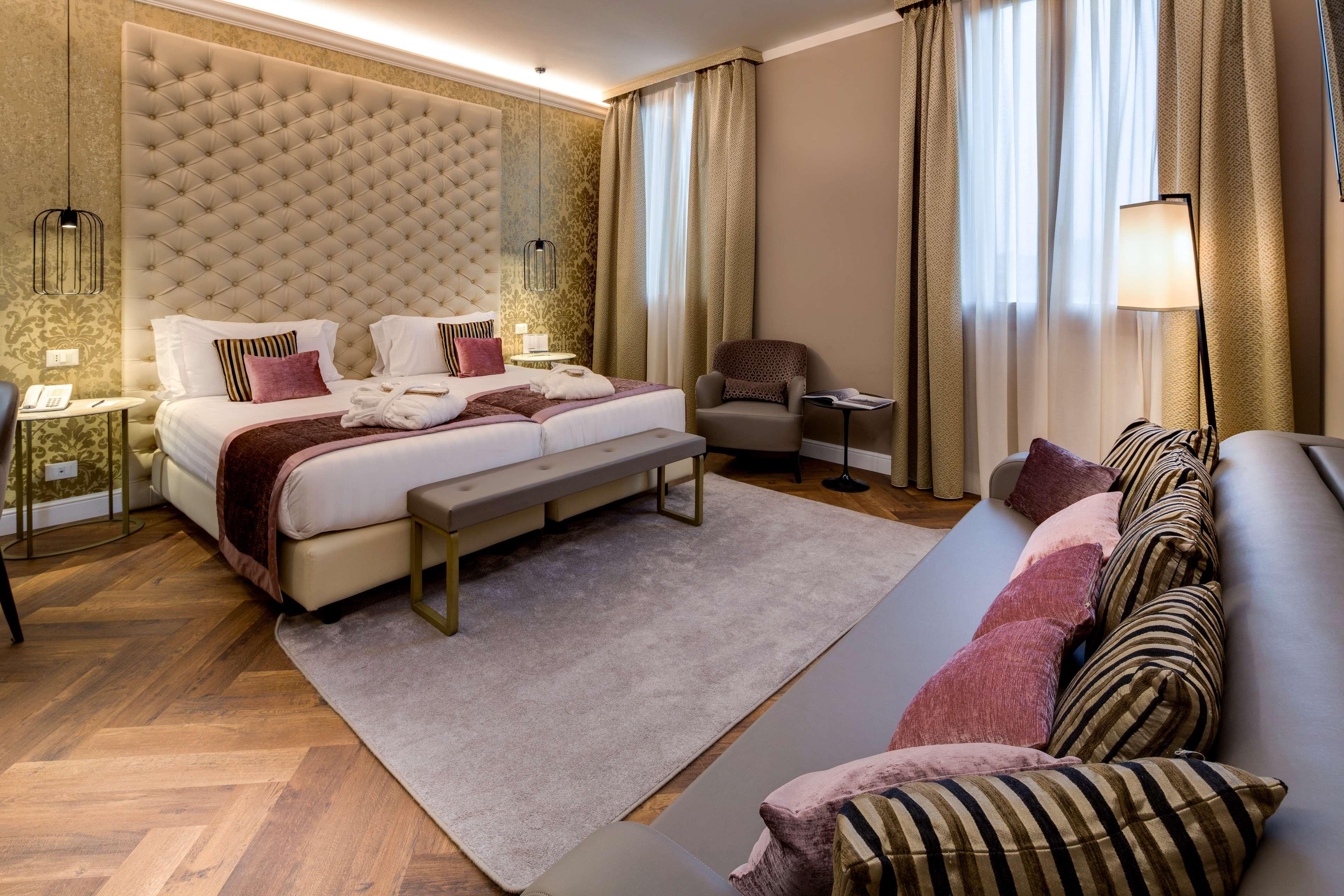 Quadruple Deluxe Queen Bed