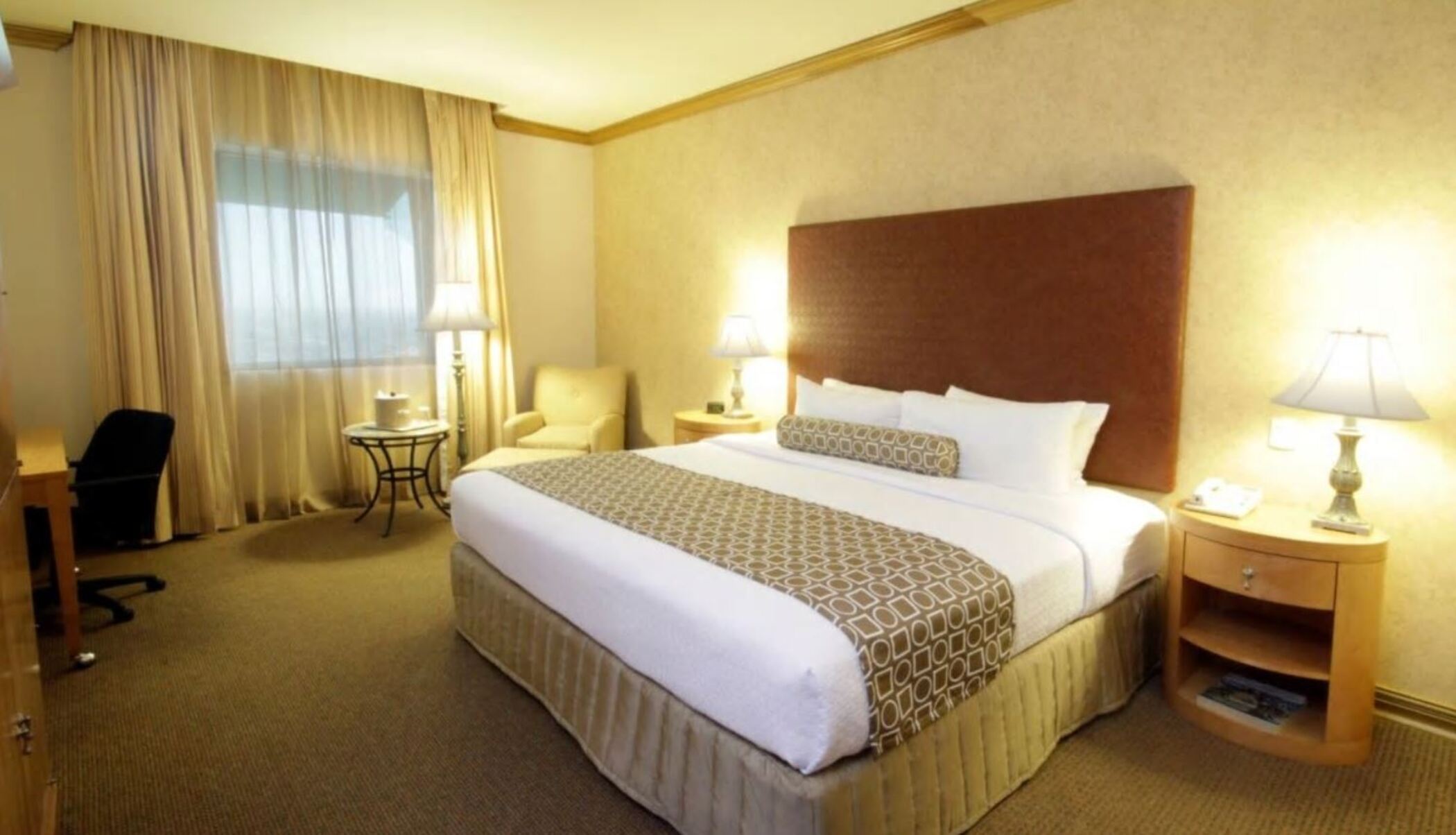 Double King Bed Non Smoking