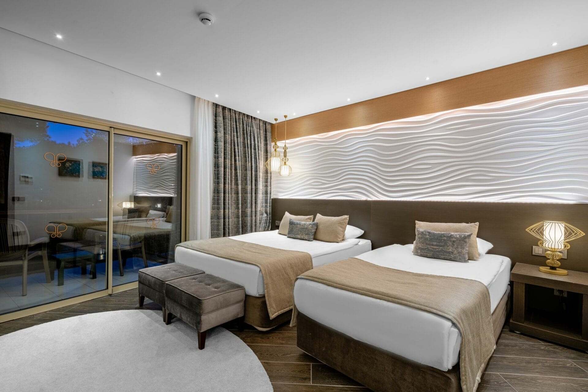 Family Room Club Land View