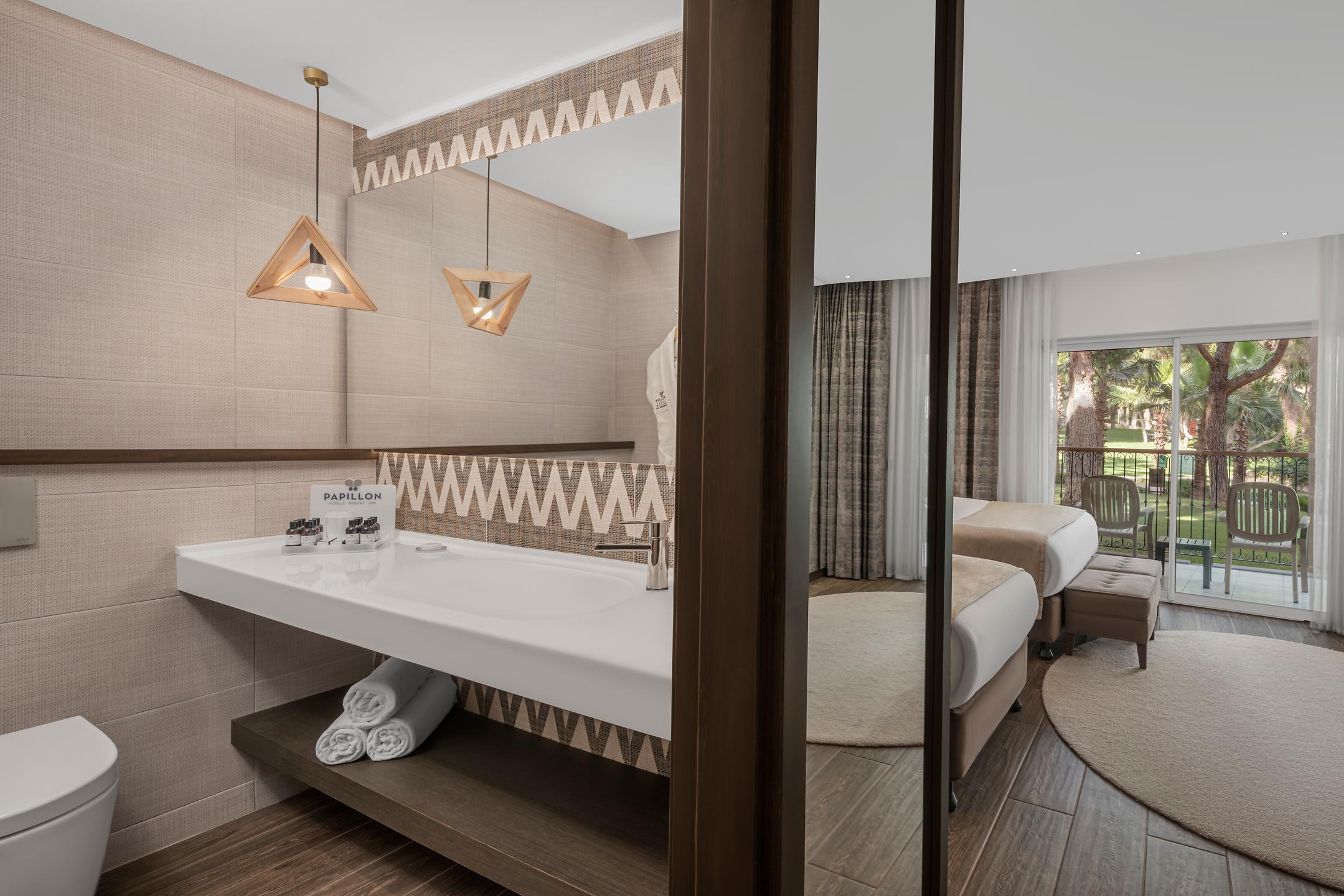 Double Club Land View