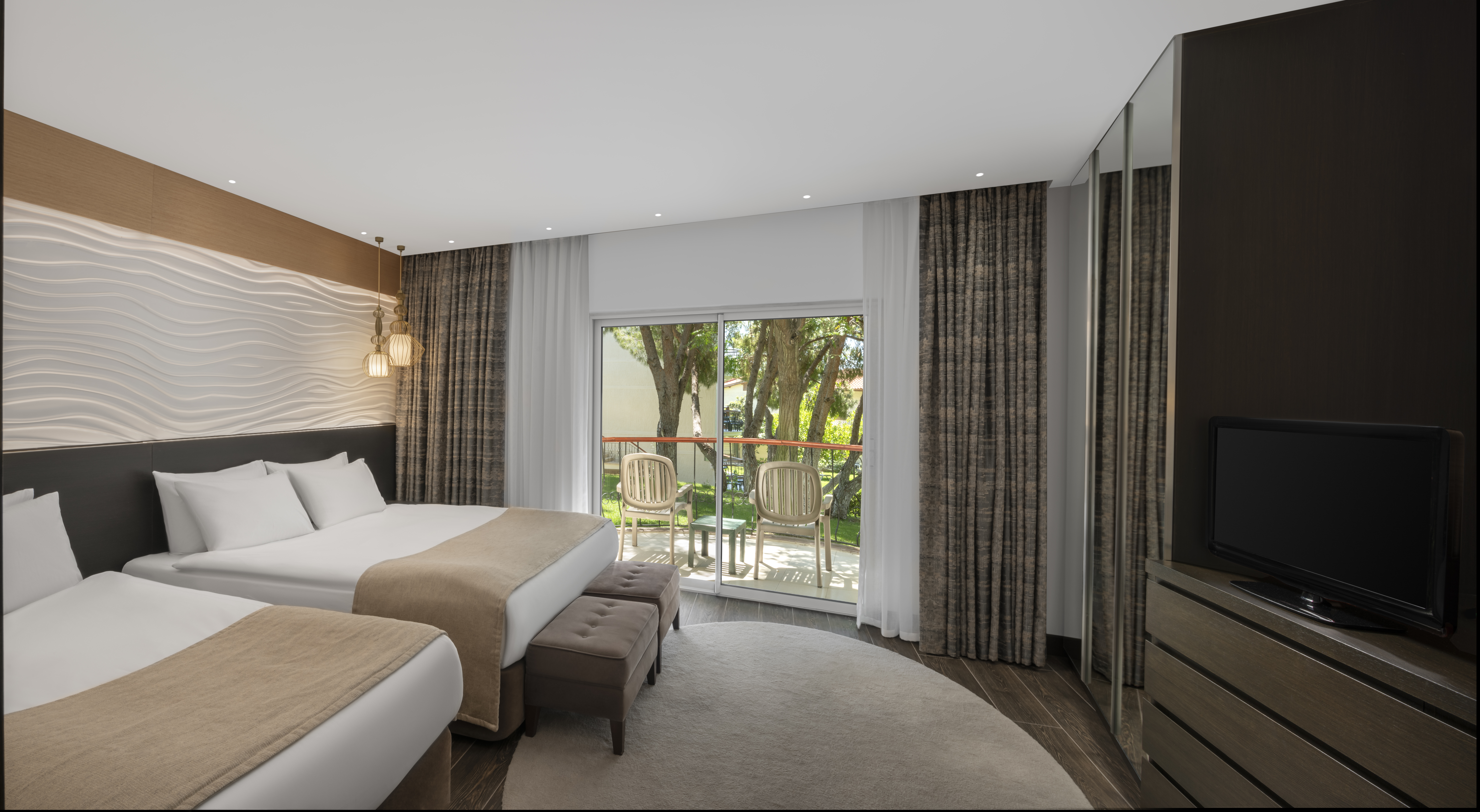 Double Single Club Land View