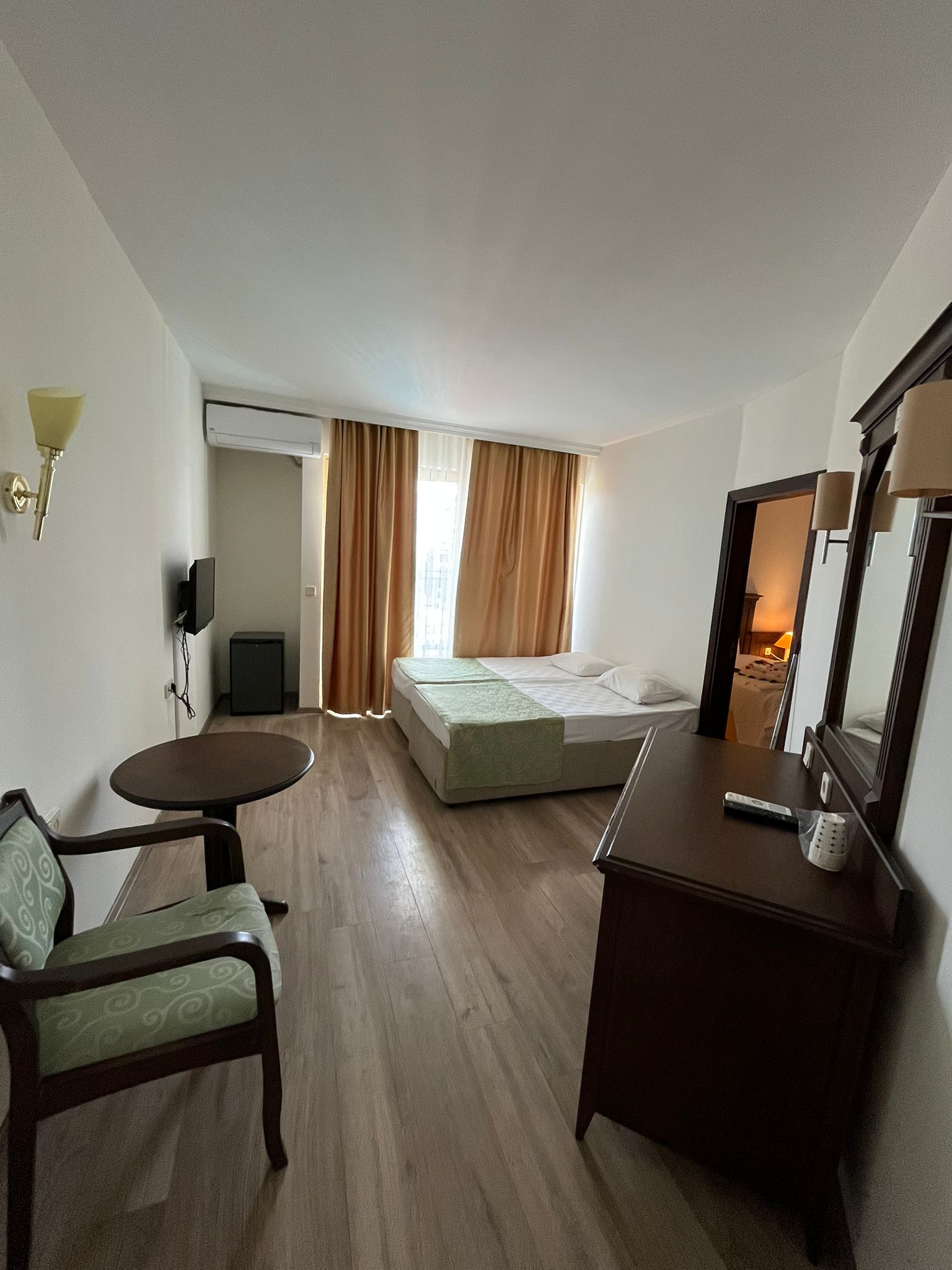 Family Room Connecting Room