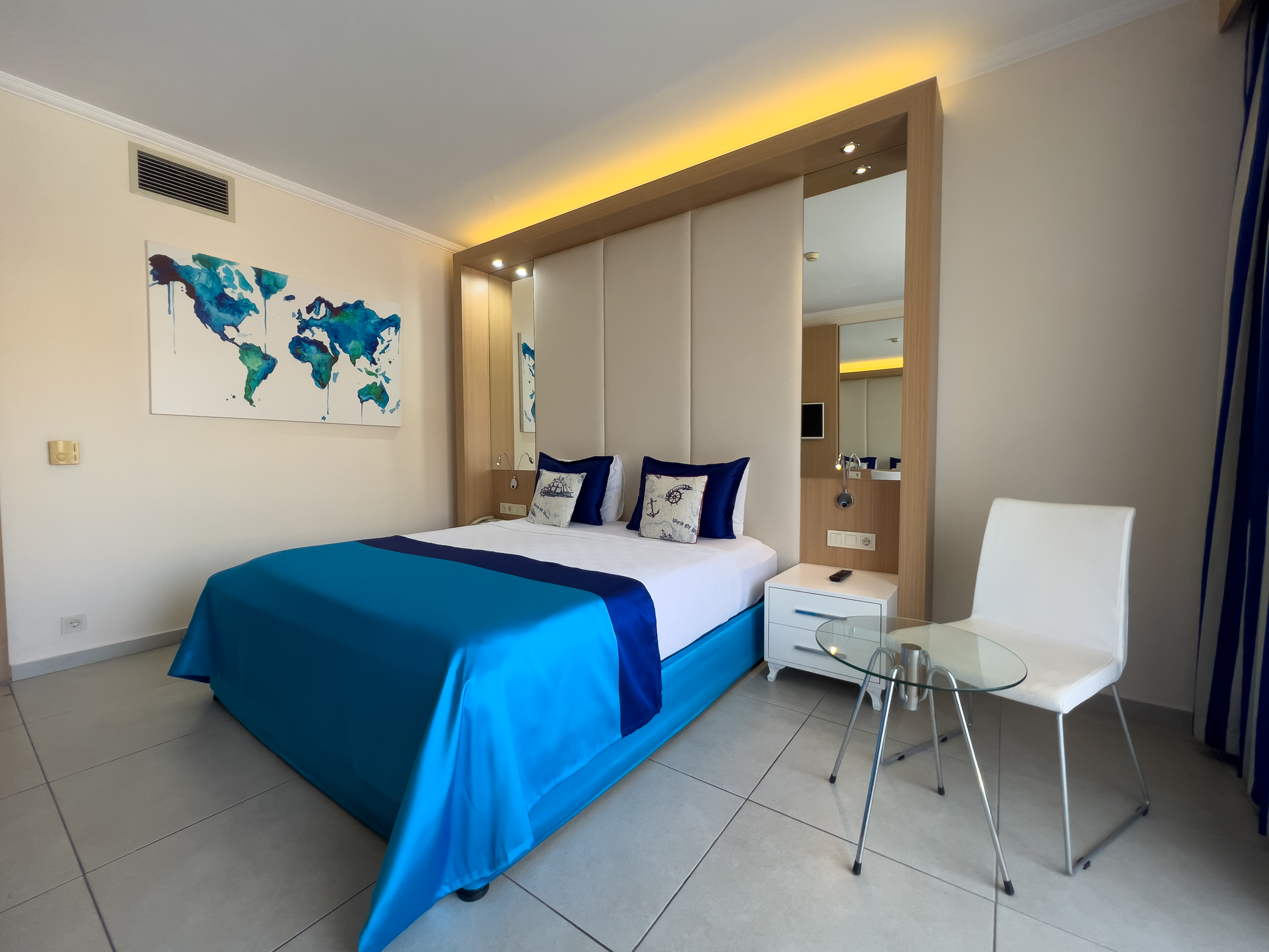 Family Room Classic with Balcony