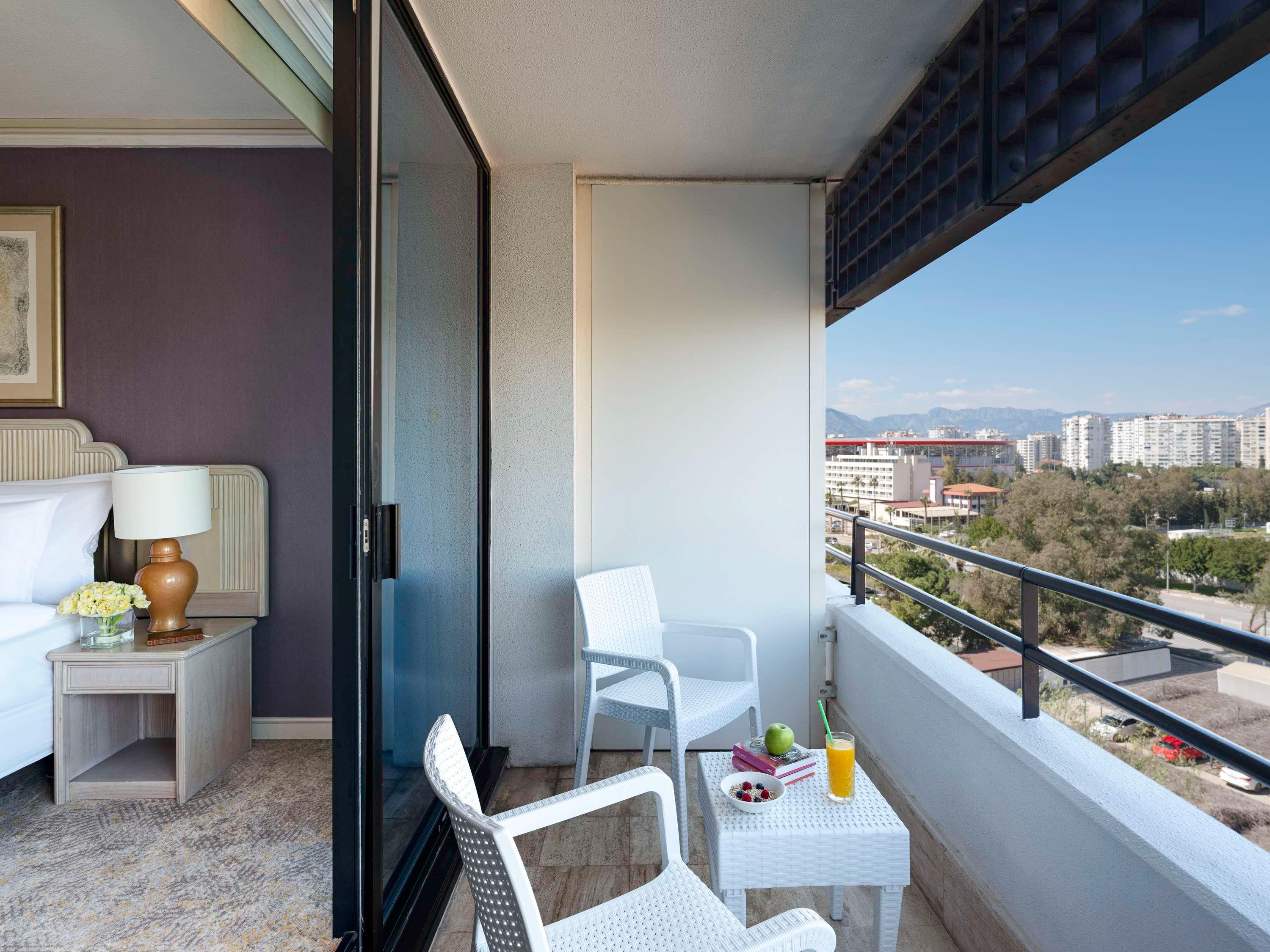 Twin Deluxe City View