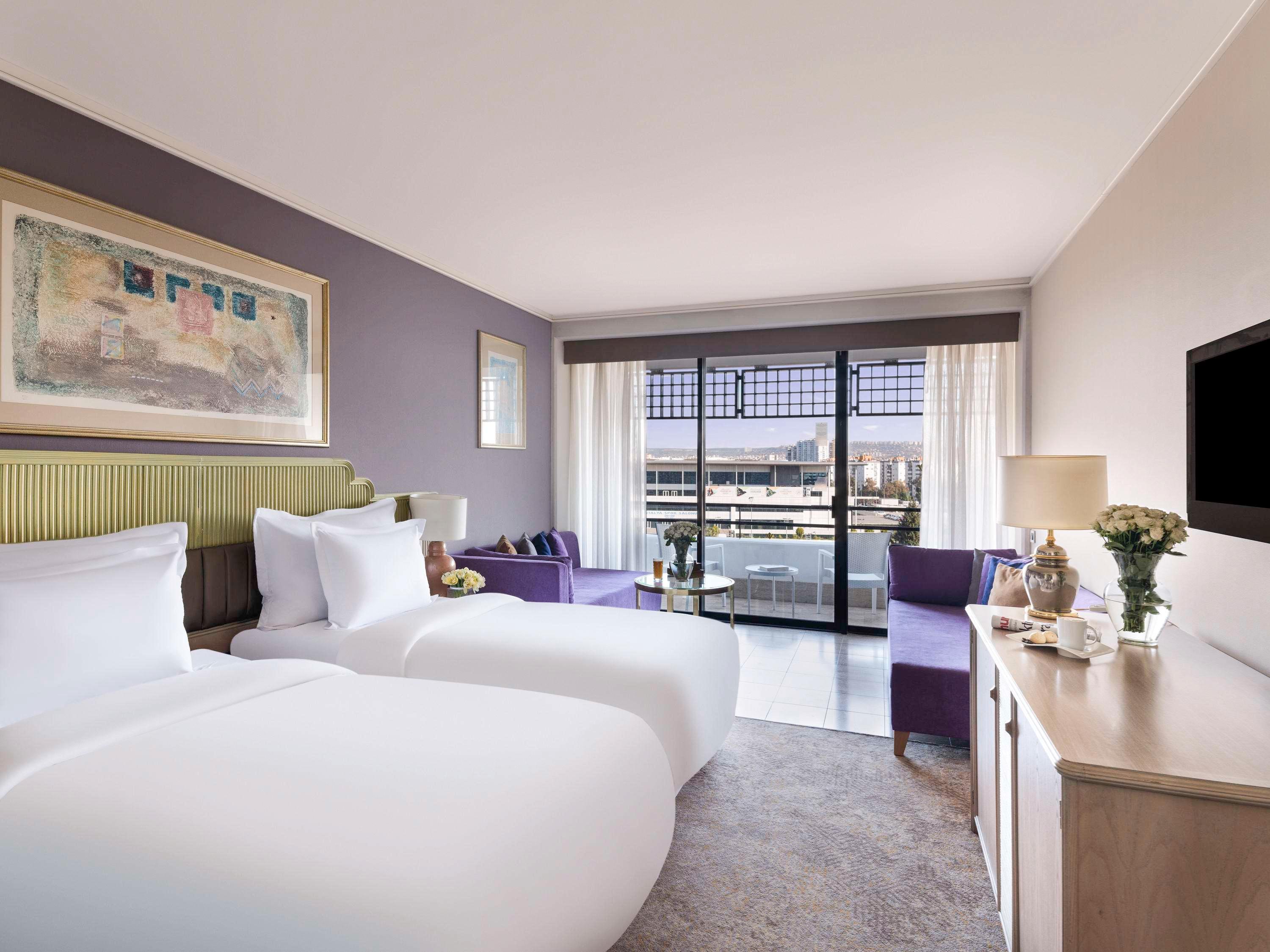 Twin Deluxe City View