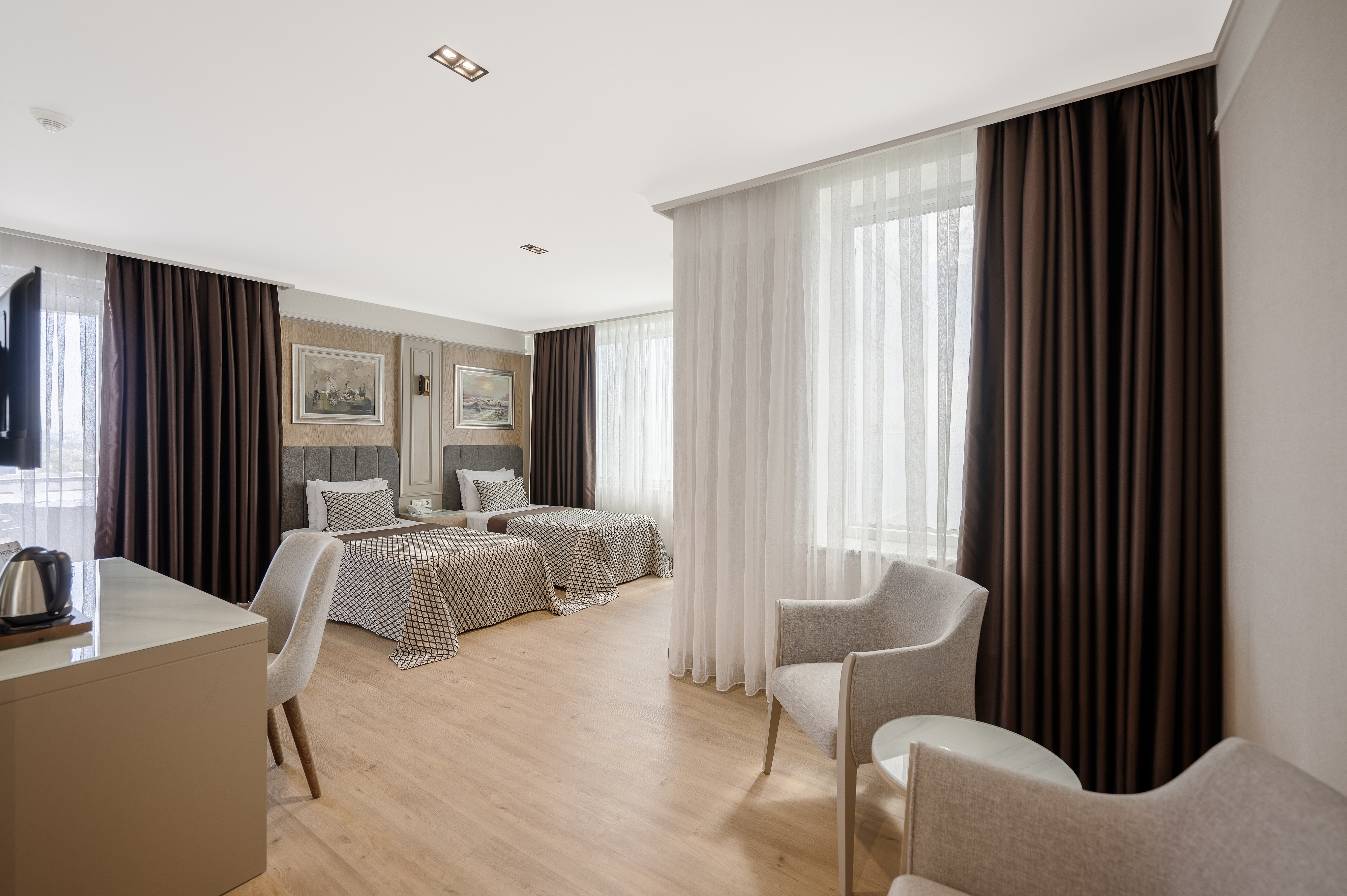 Family Room Connecting Room