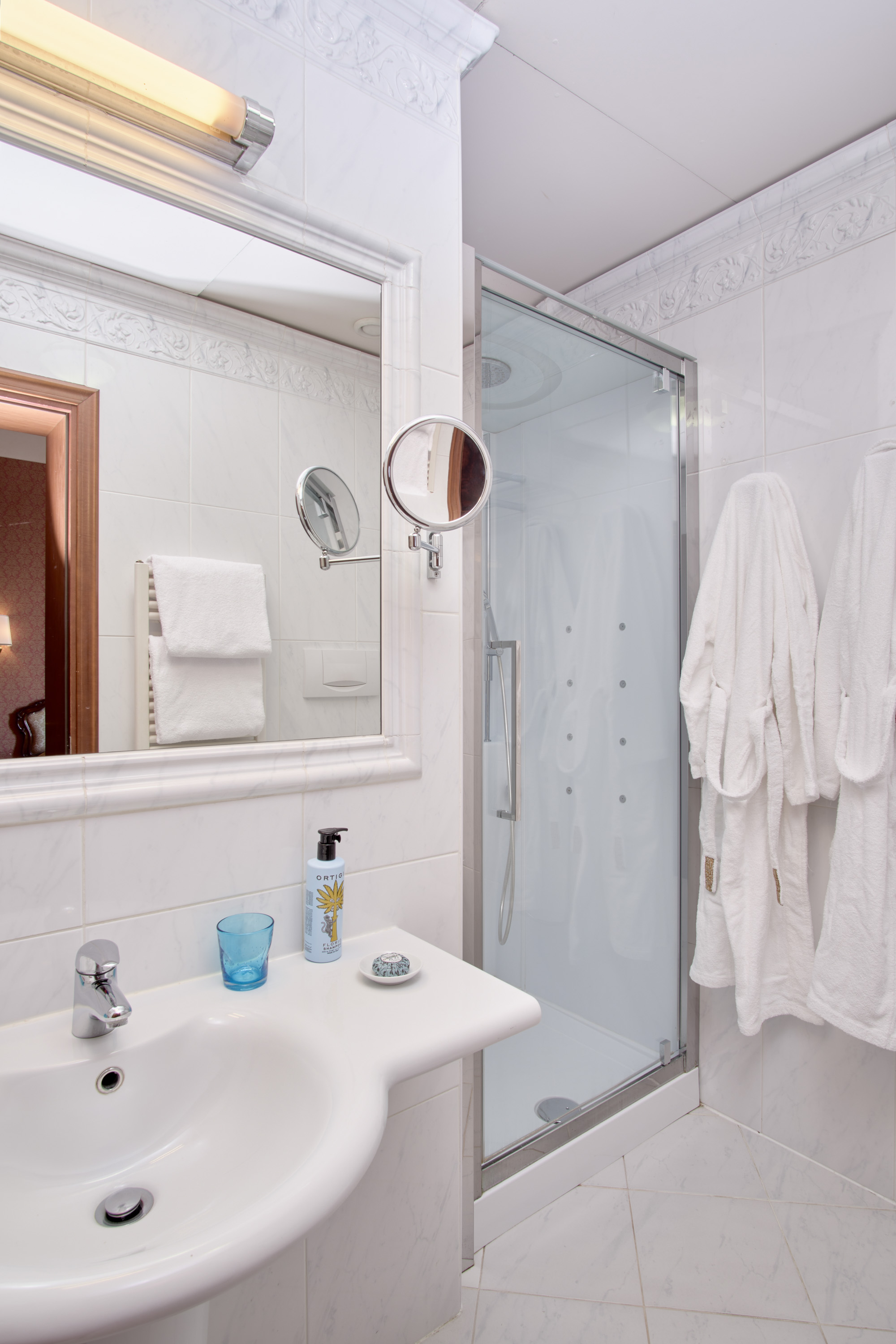 Double or Twin Deluxe