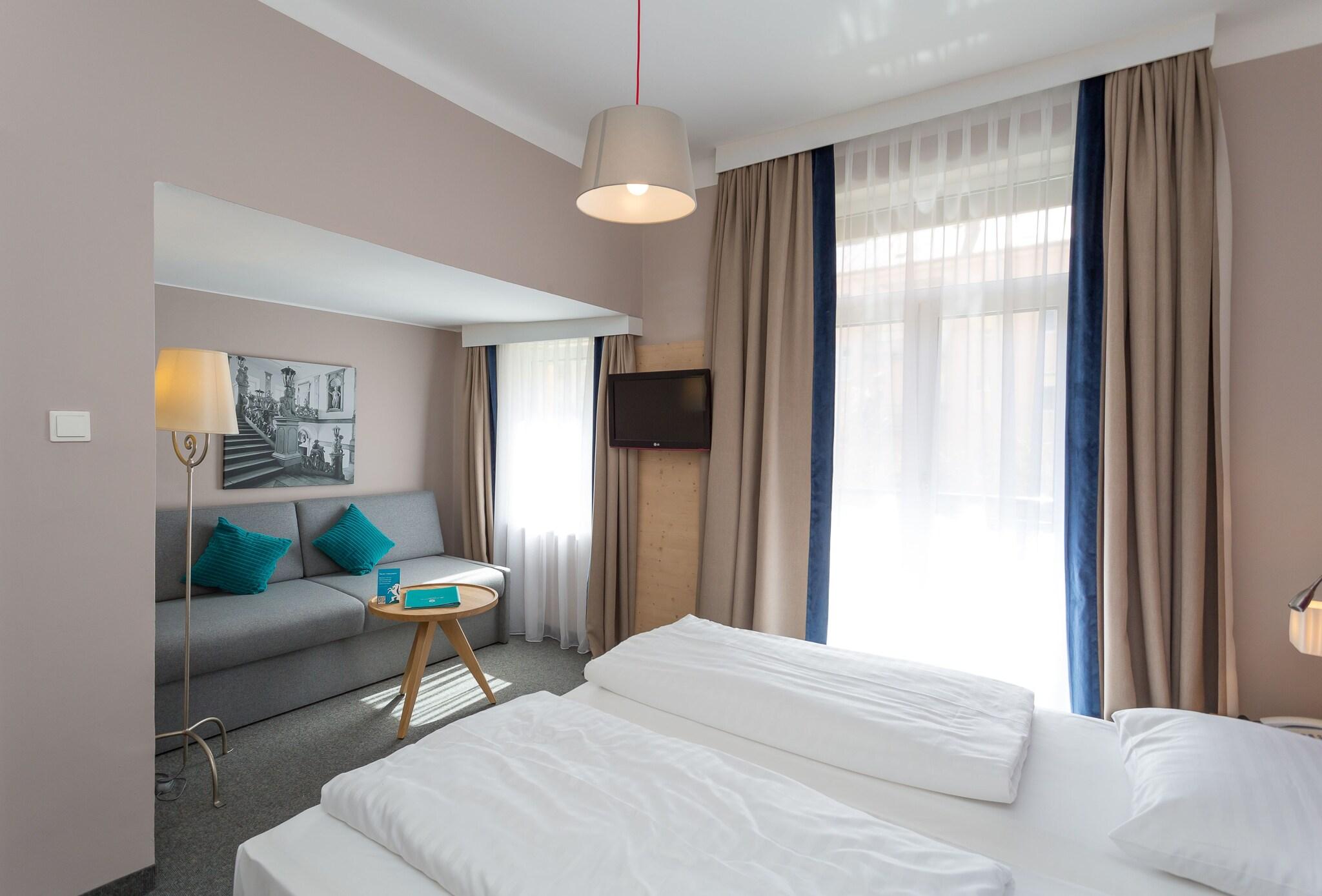 Double Queen Size Bed