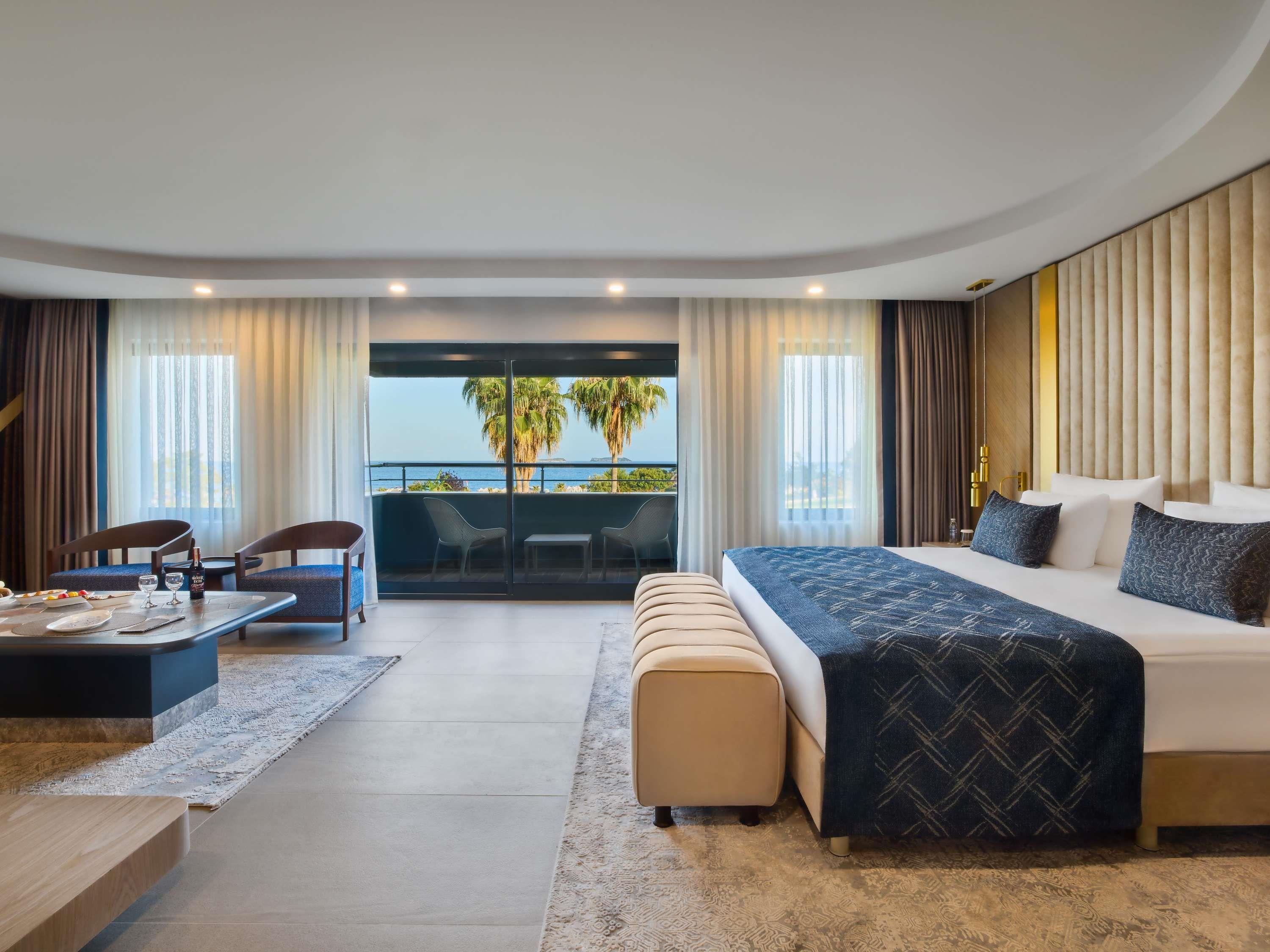 Double Deluxe King Bed