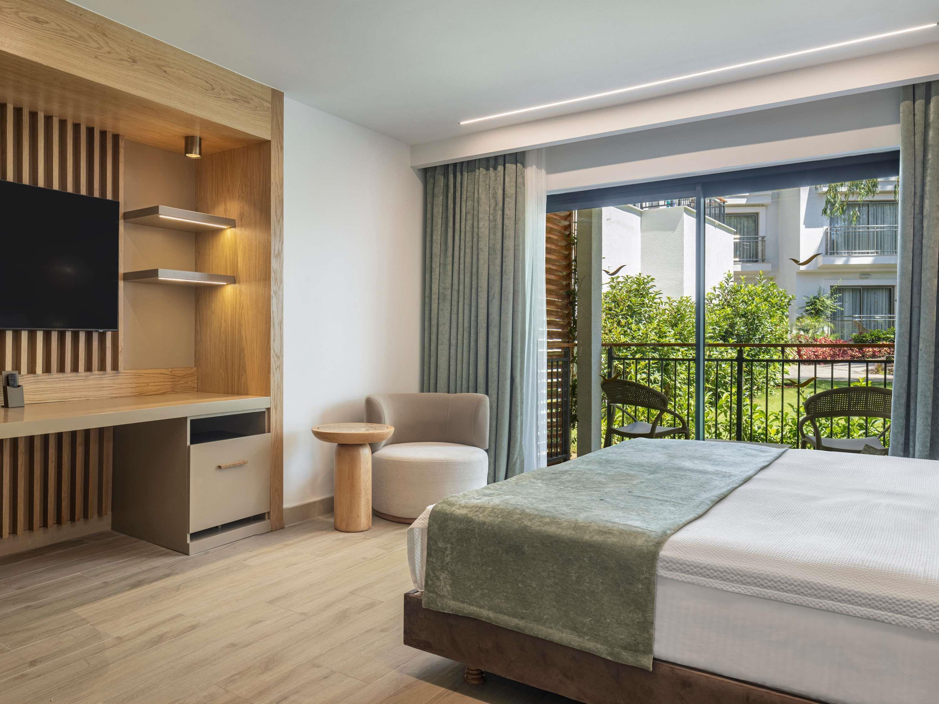 Family Room Garden View