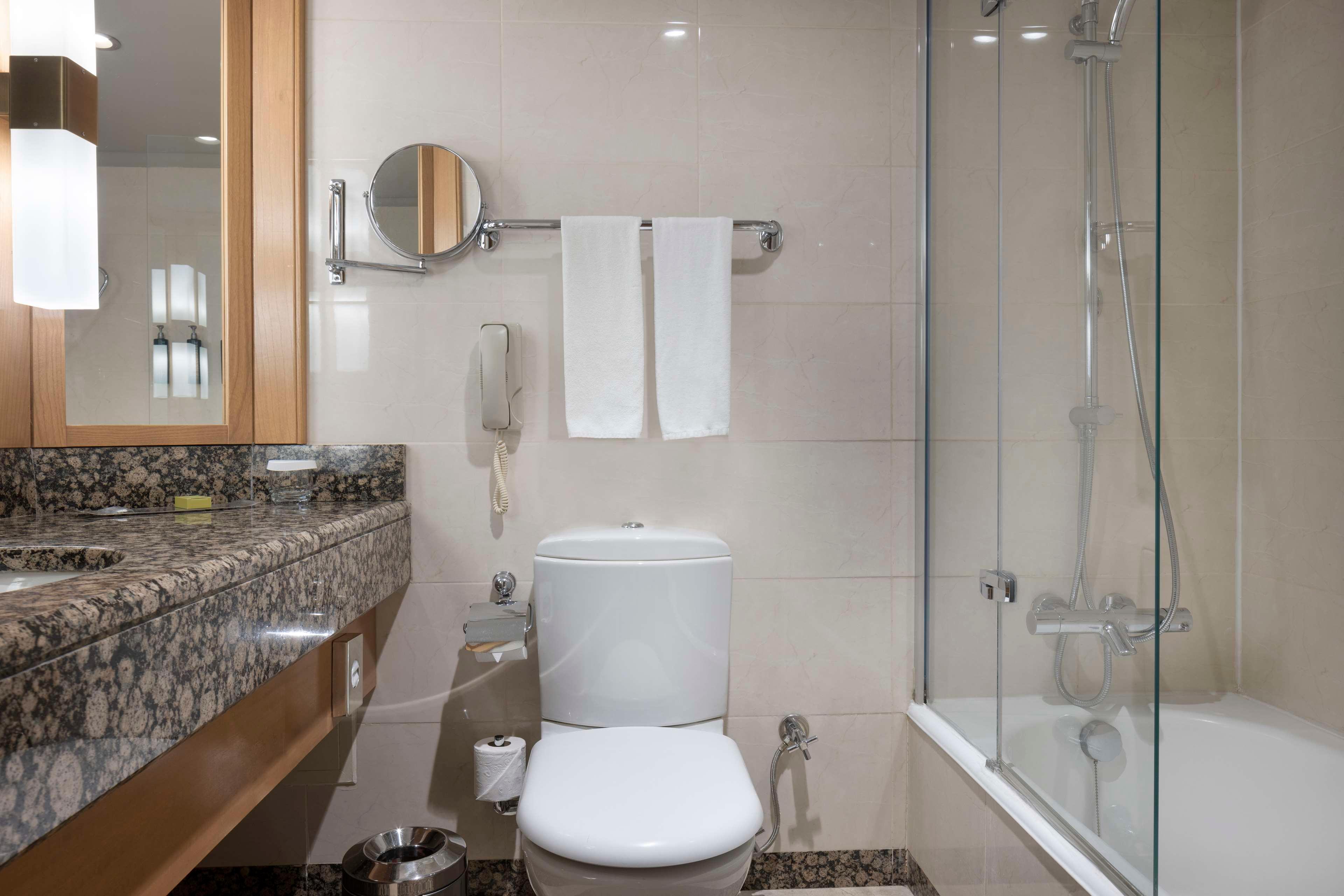 Double Deluxe King Bed