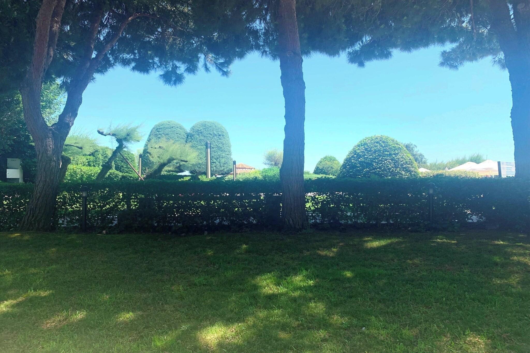 Double Deluxe King Bed