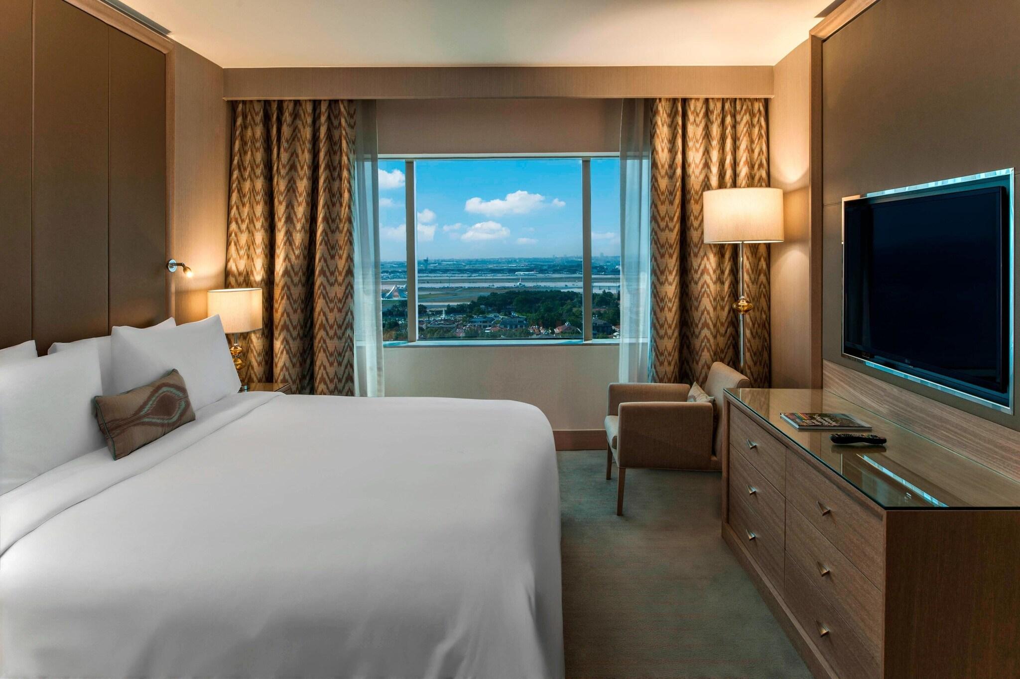 Twin Deluxe City View