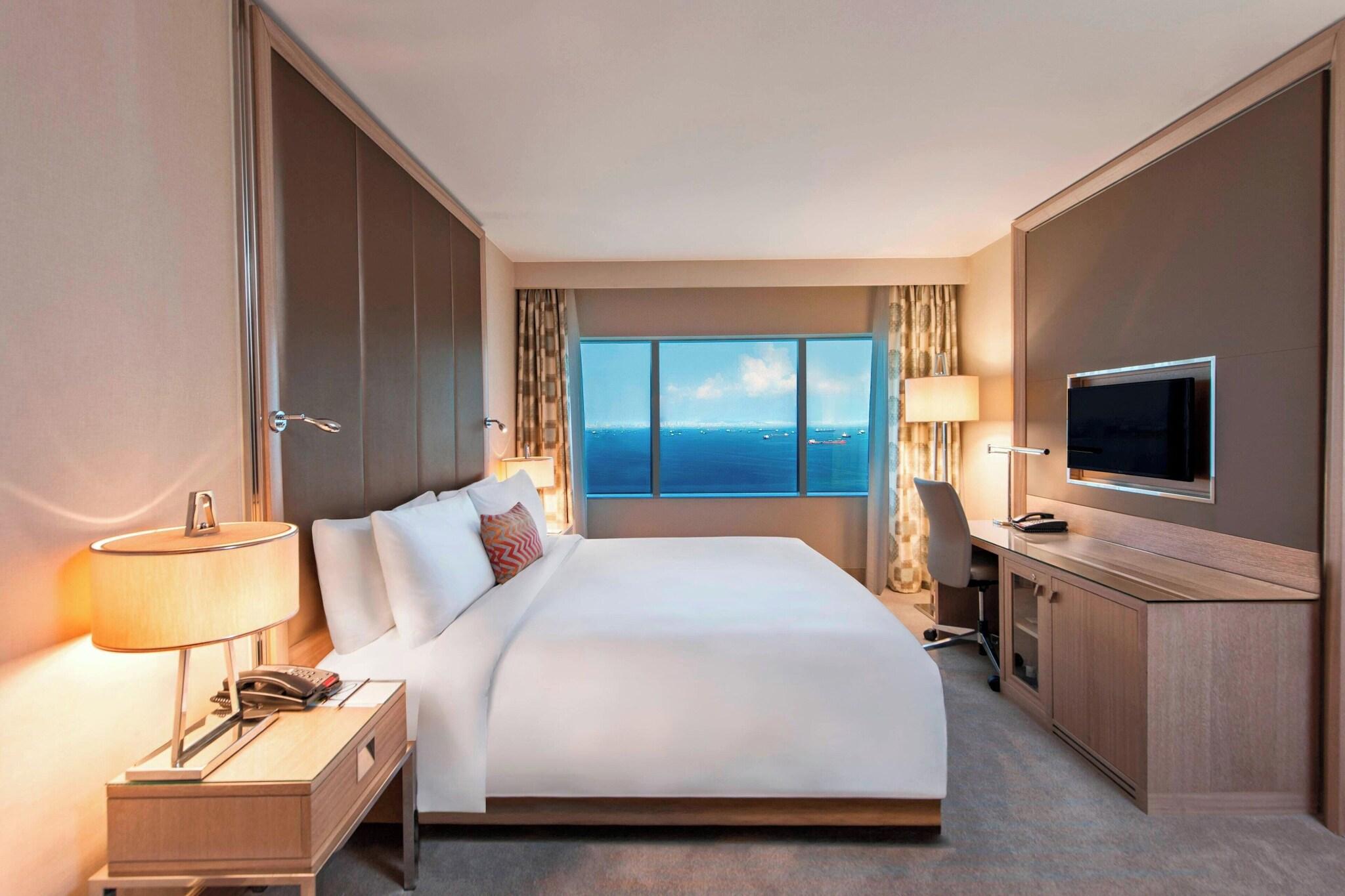 Double Club King Bed