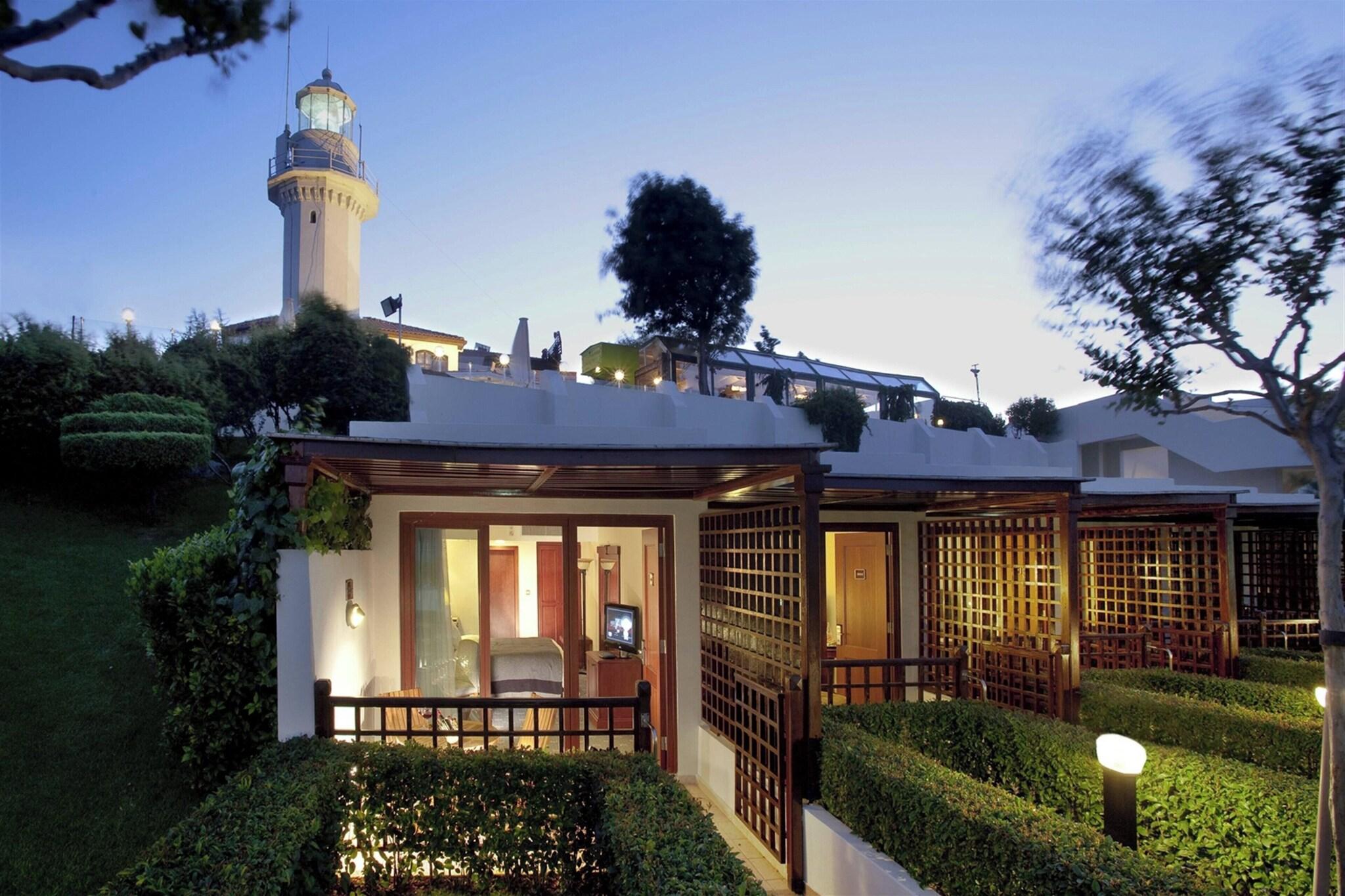 Double Garden View King Bed