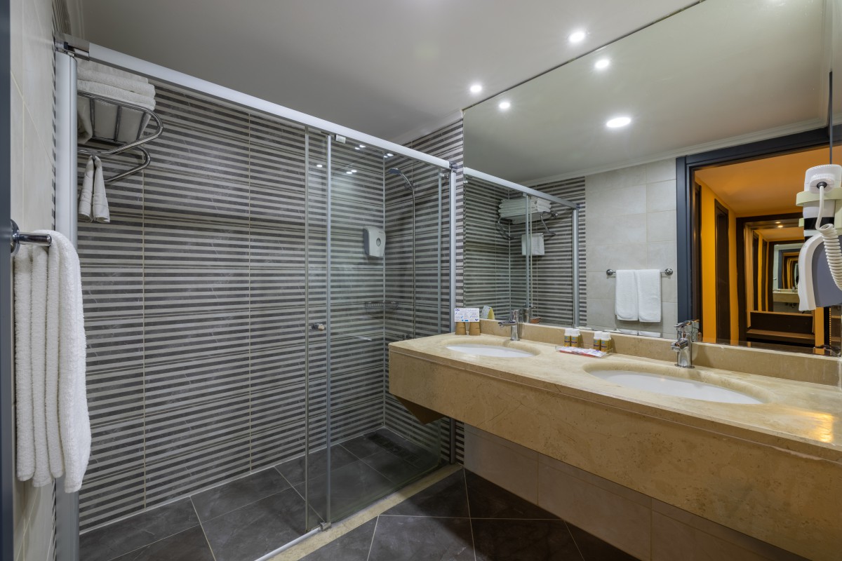 Family Room Land View