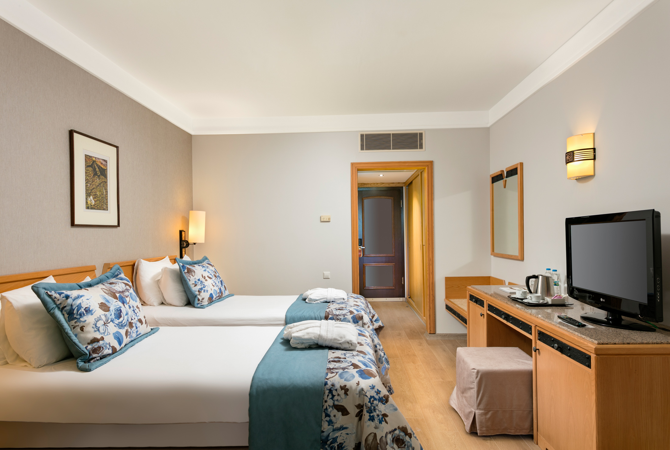 Bungalow Garden View